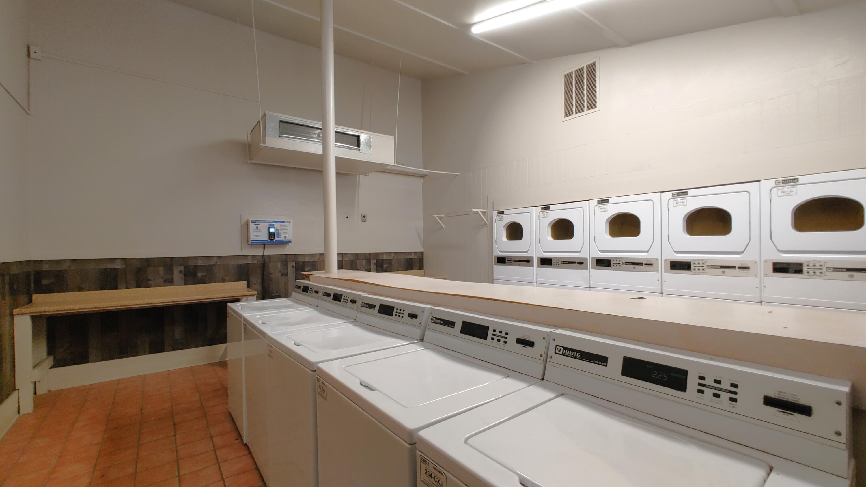 Photo 6 — 4601 Carlisle Boulevard NE APT D11