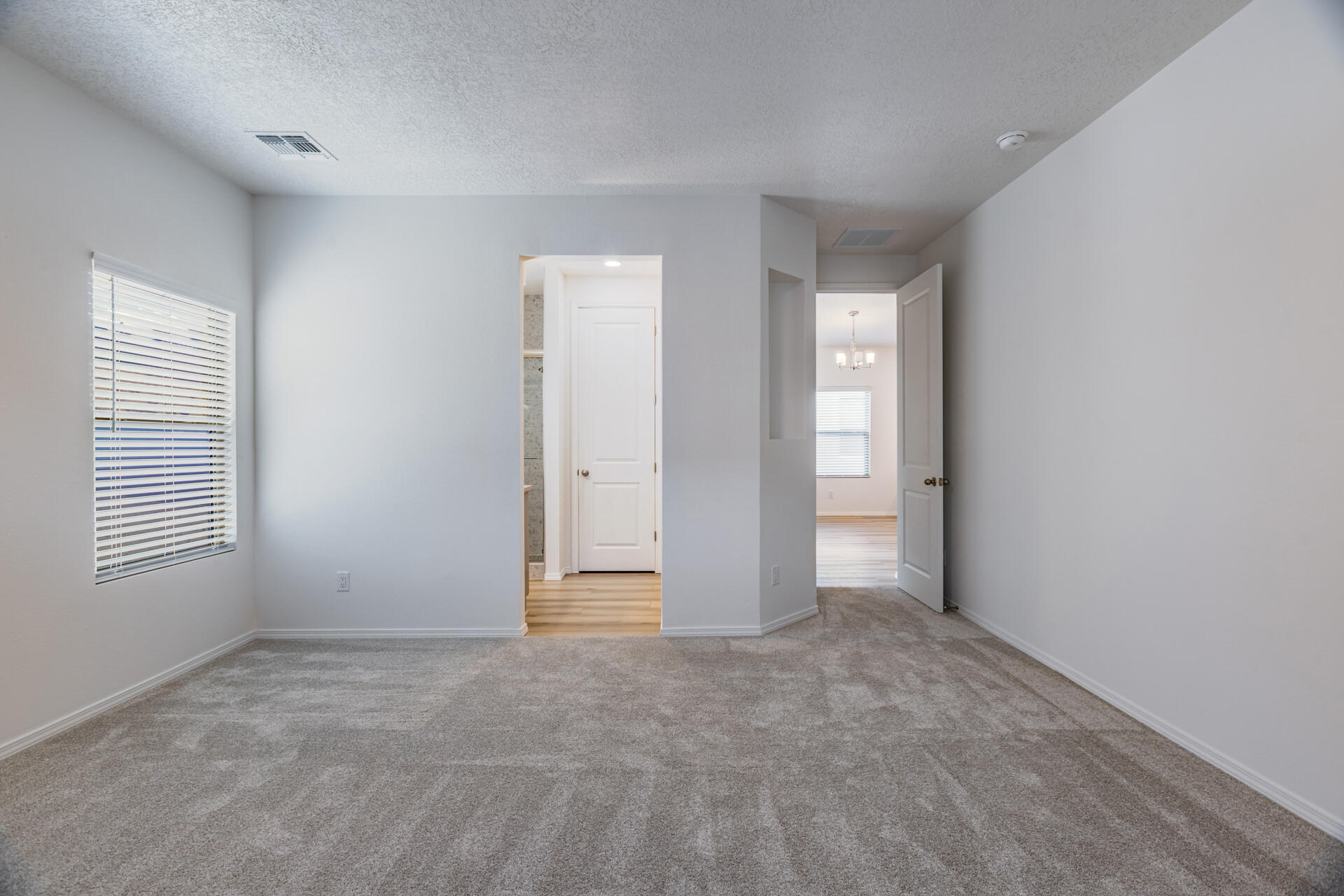 Photo 14 — 1553 Valle De Colores Road NW
