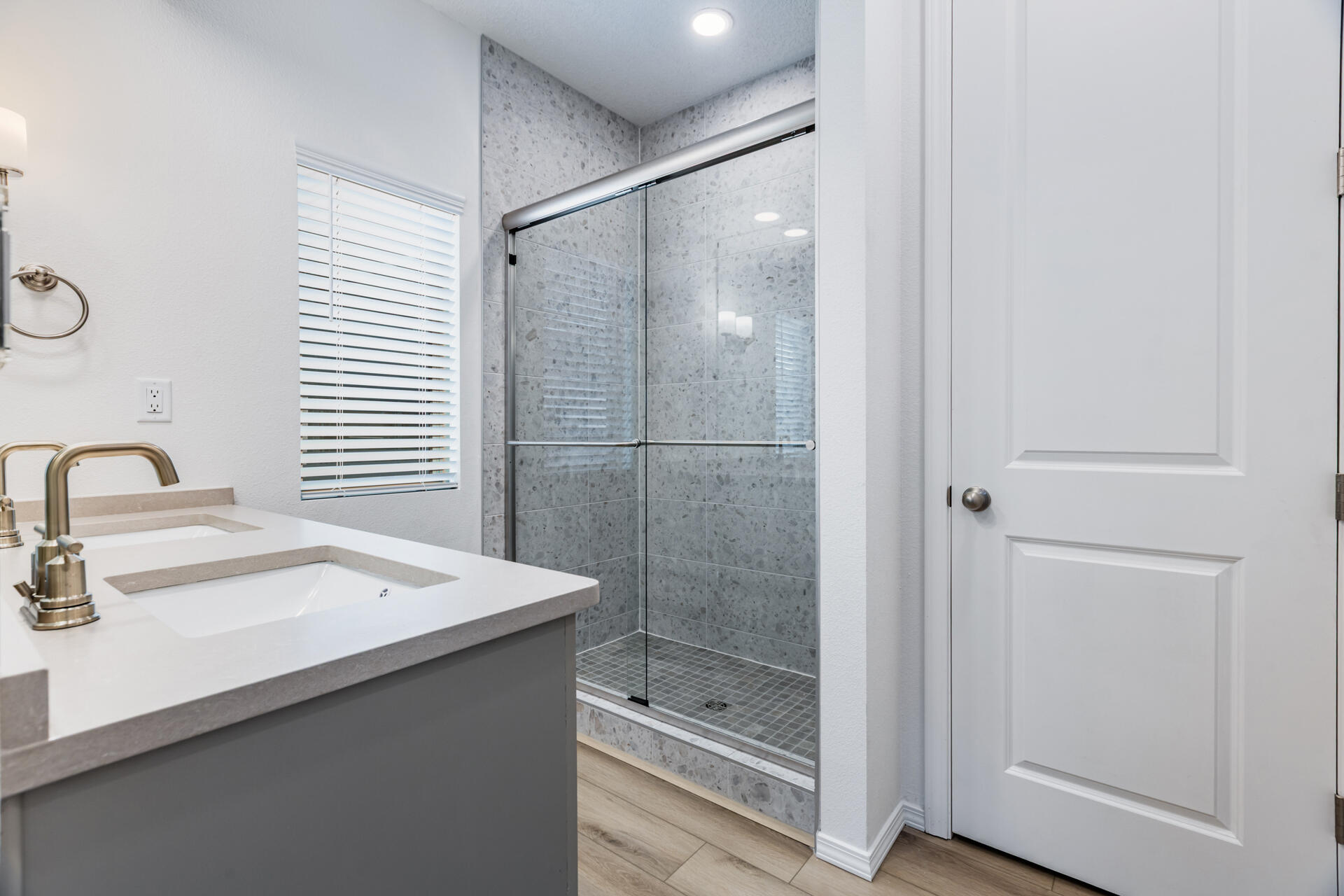 Photo 11 — 1553 Valle De Colores Road NW