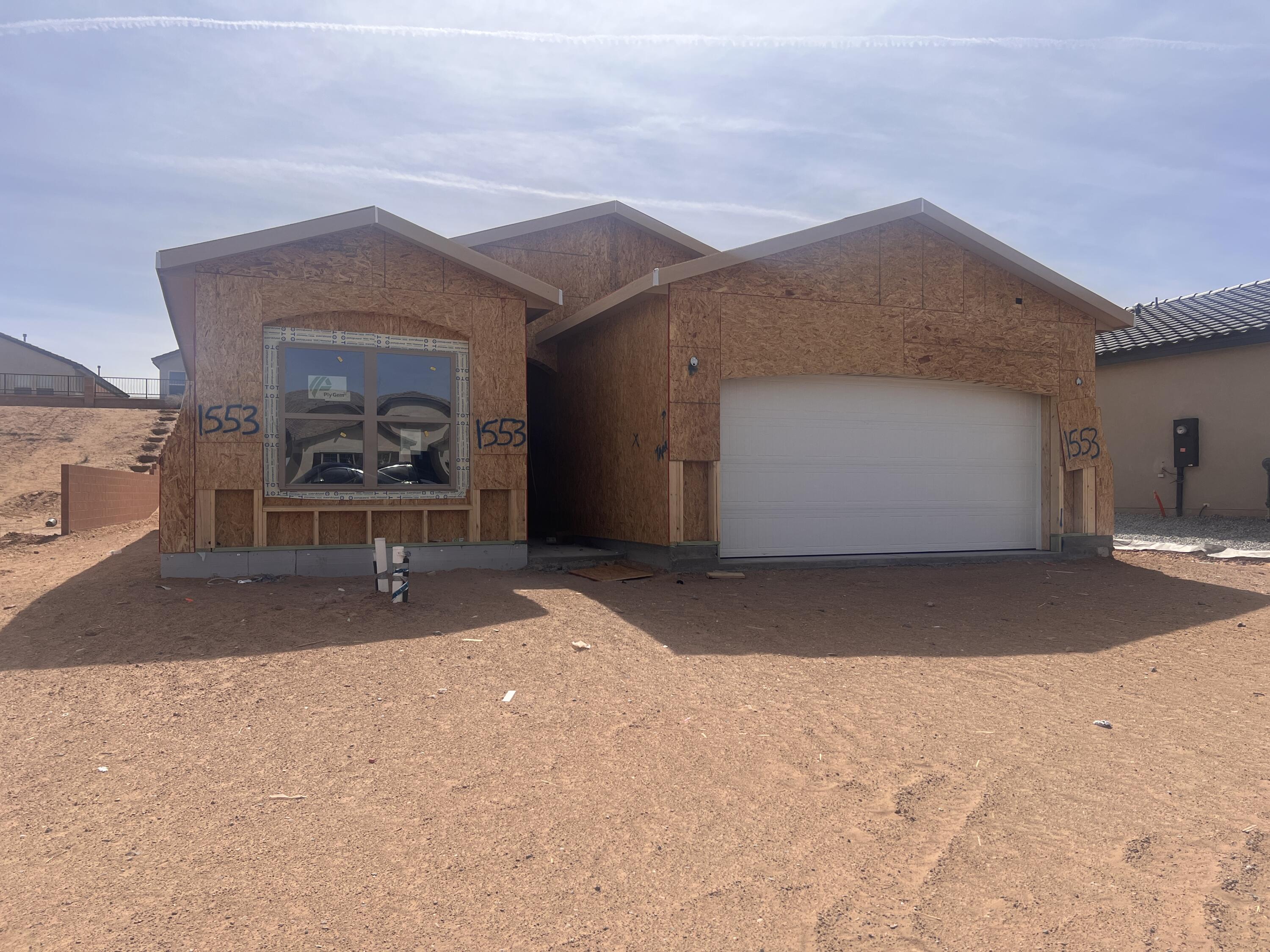 Photo 15 — 1553 Valle De Colores Road NW