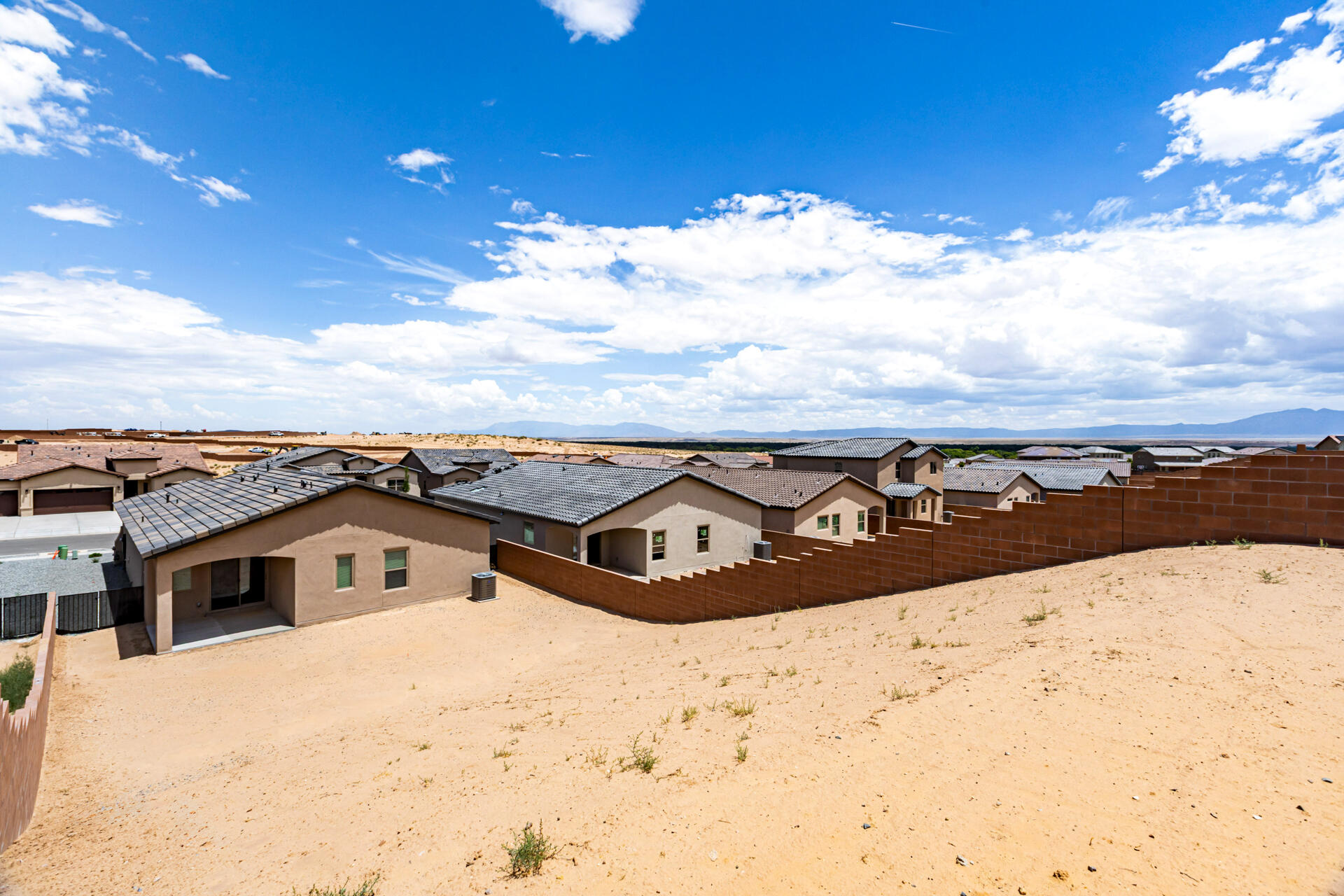 Photo 4 — 1553 Valle De Colores Road NW