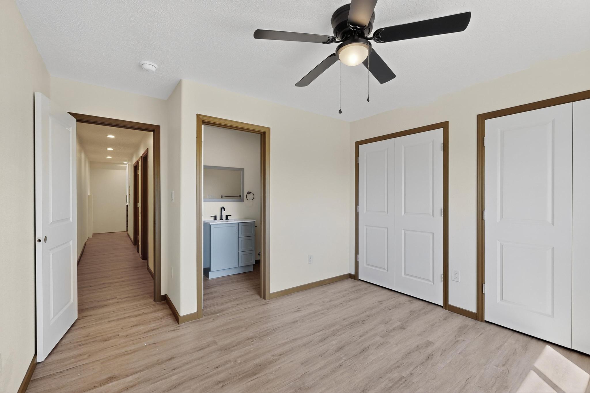 Photo 18 — 9368 Valley View Drive NW
