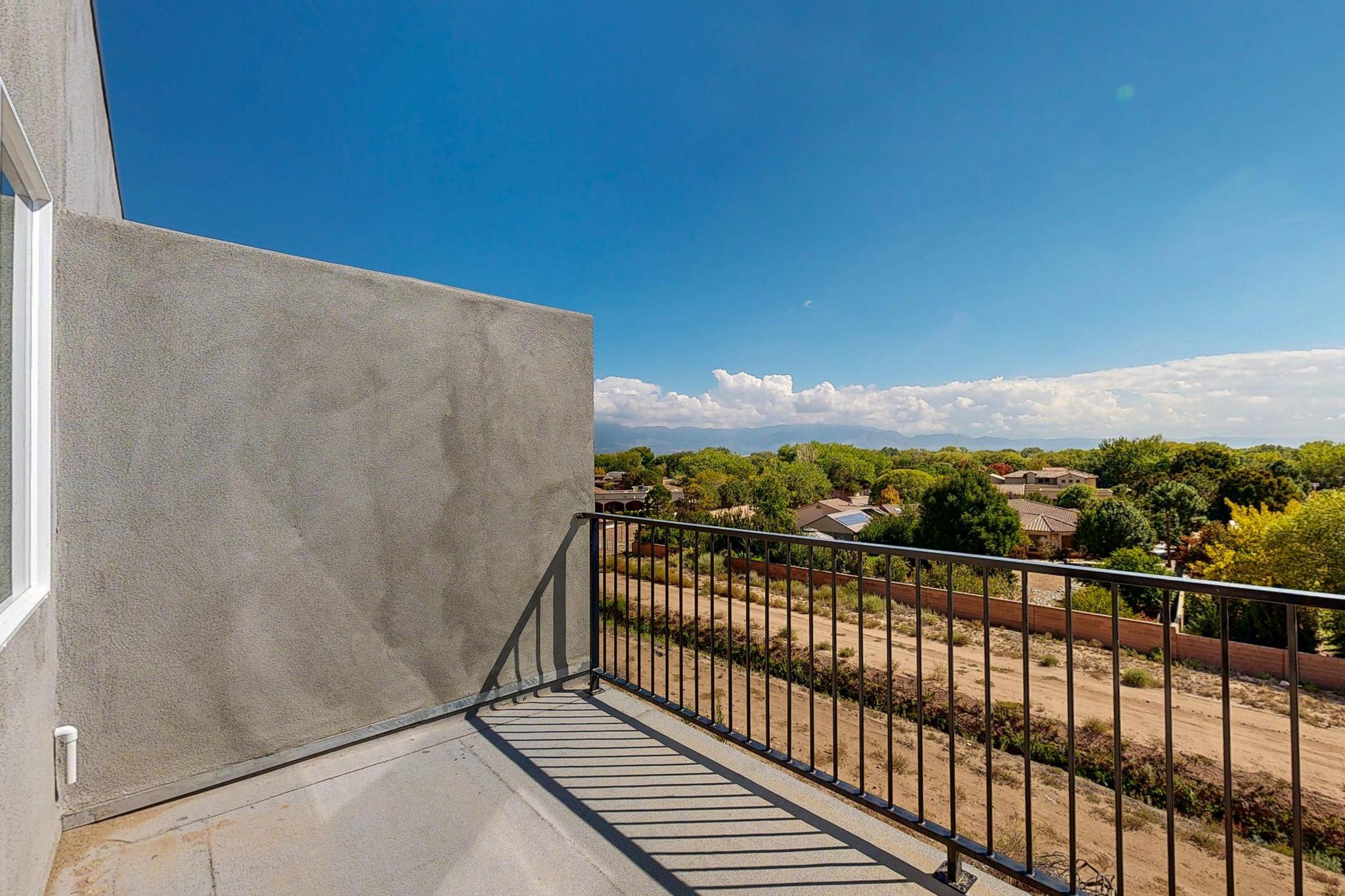 Photo 14 — 9368 Valley View Drive NW