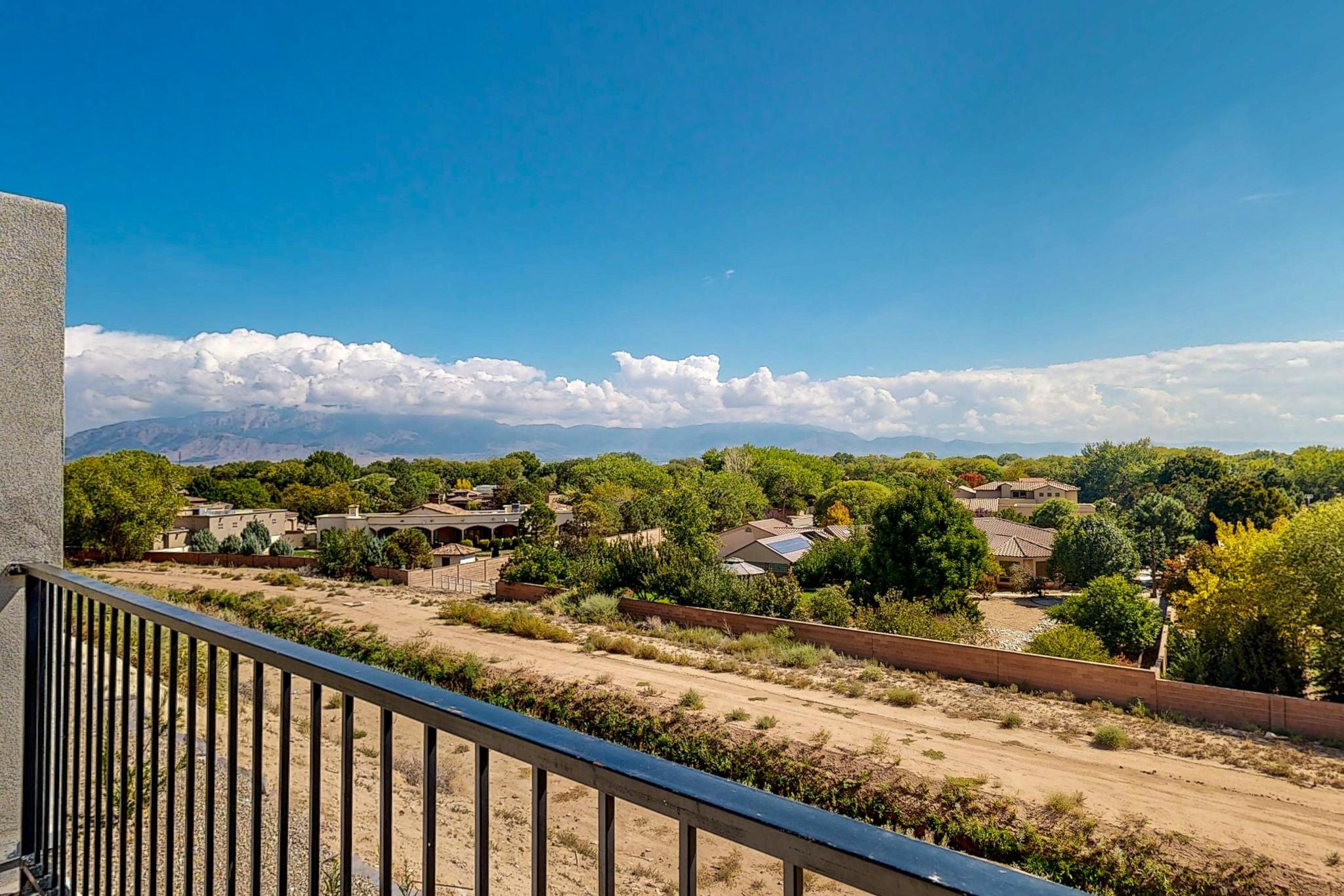 Photo 13 — 9368 Valley View Drive NW