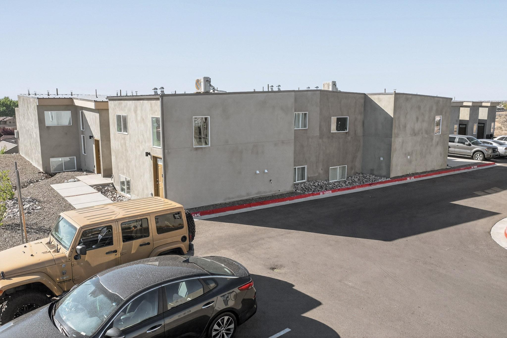 Photo 7 — 9368 Valley View Drive NW