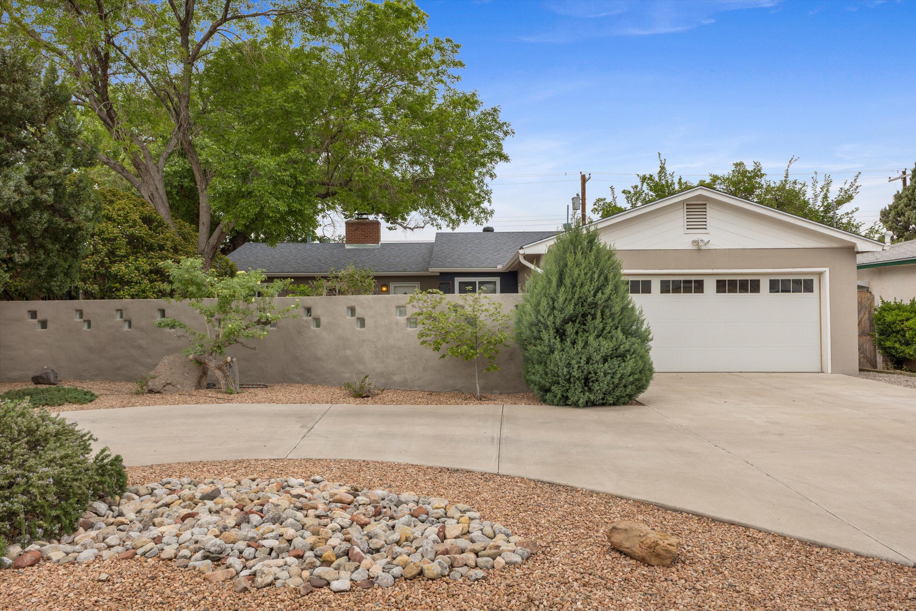 Photo 18 — 1513 Dartmouth Drive NE