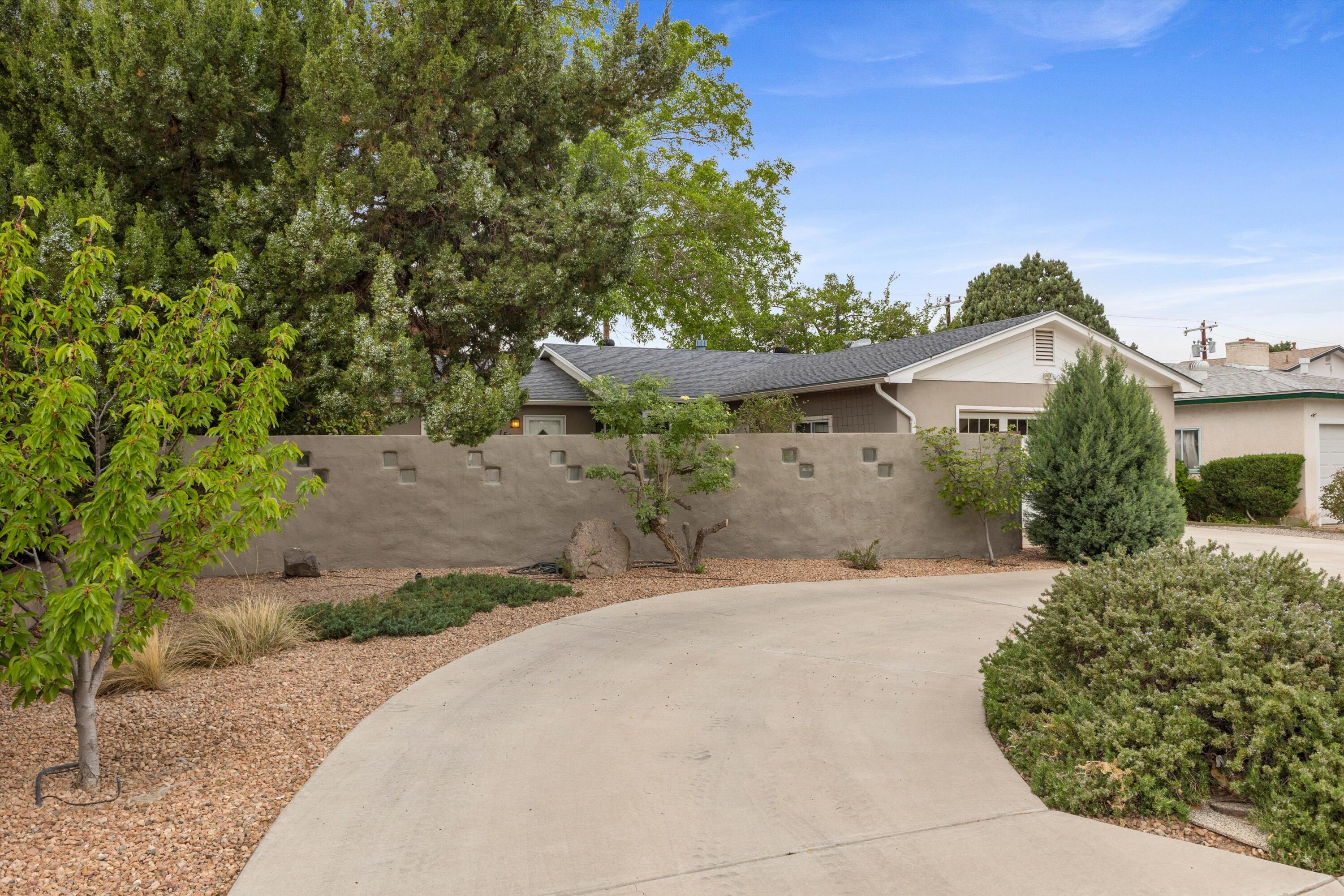 Photo 20 — 1513 Dartmouth Drive NE