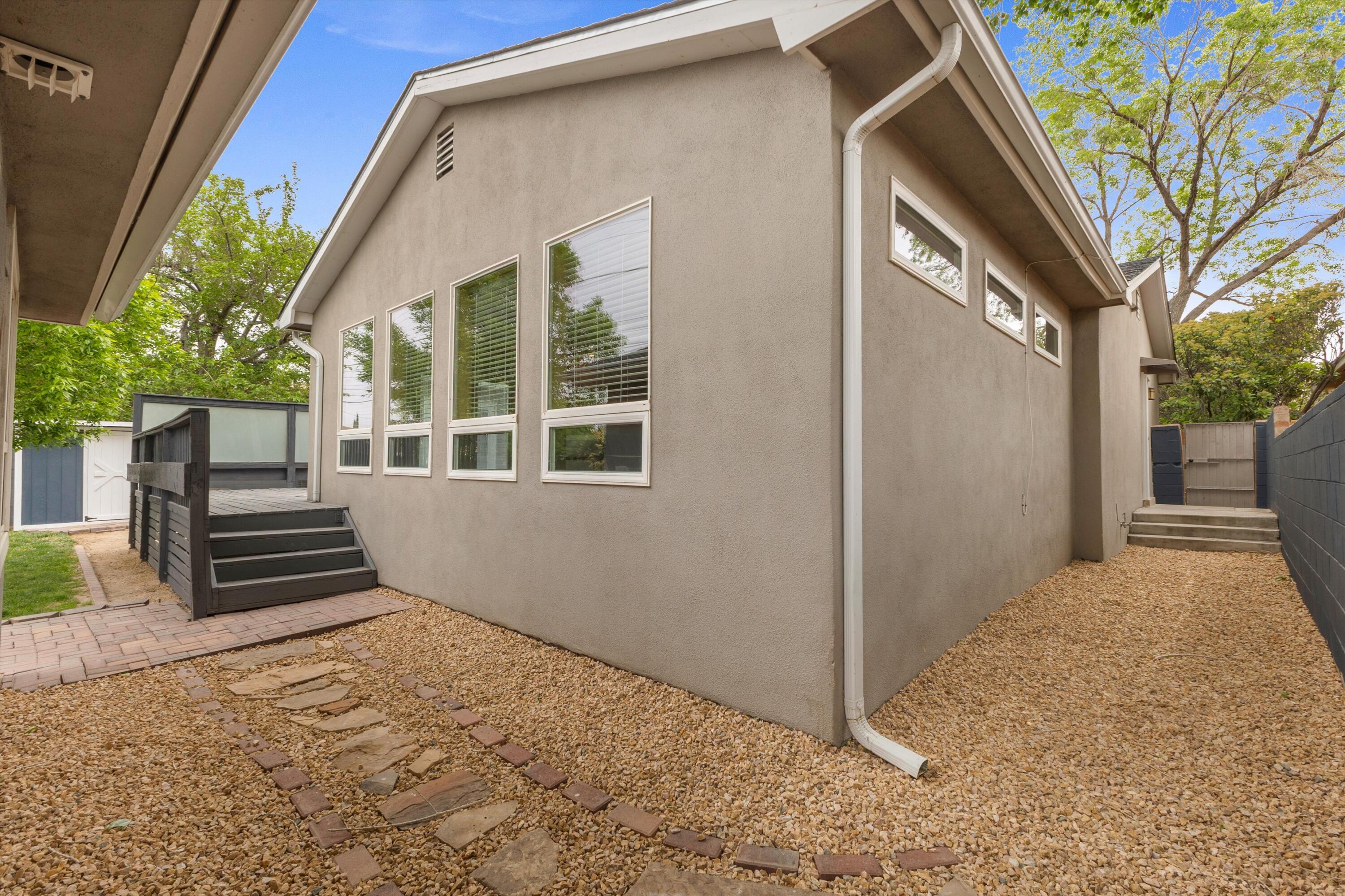 Photo 2 — 1513 Dartmouth Drive NE