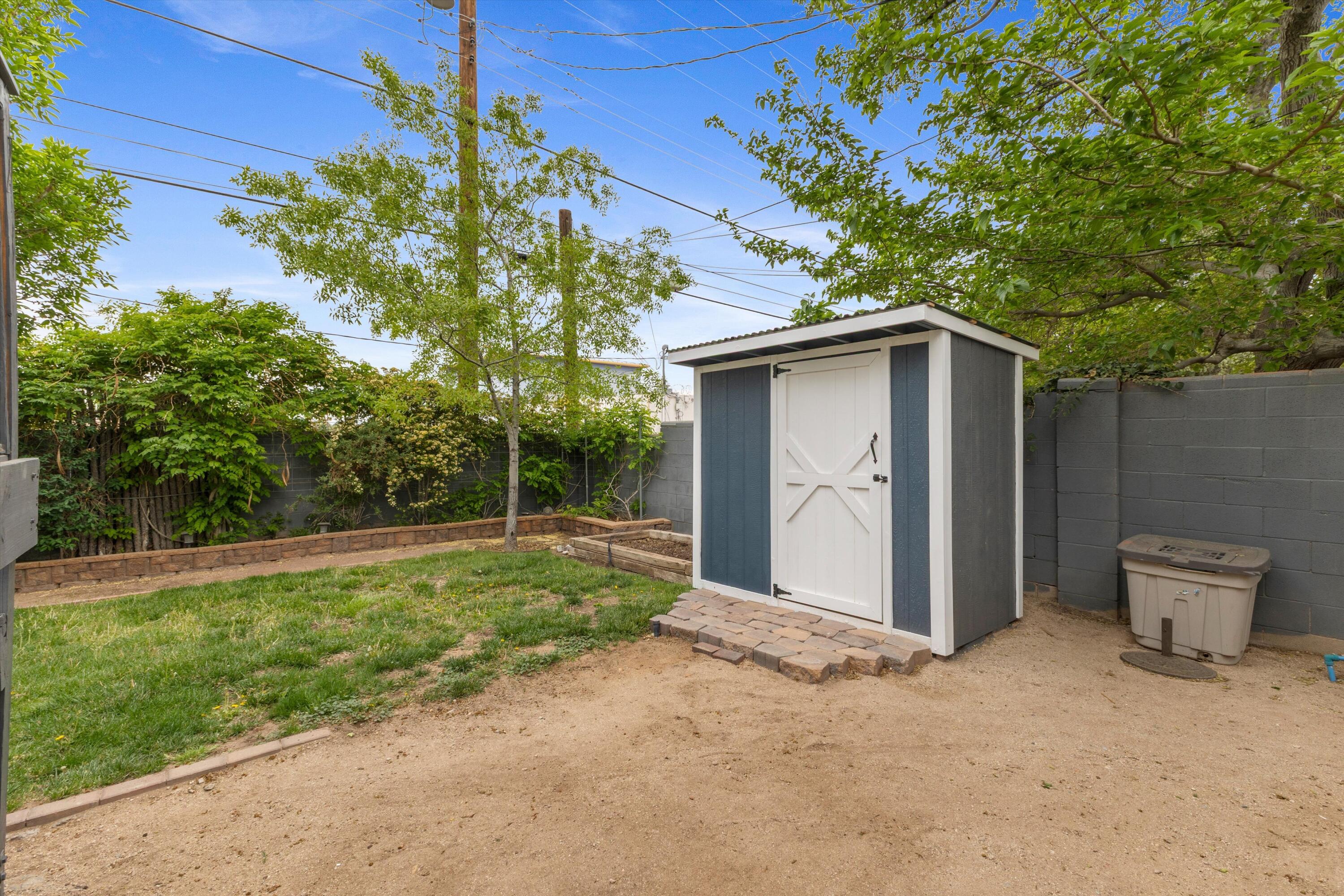 Photo 7 — 1513 Dartmouth Drive NE
