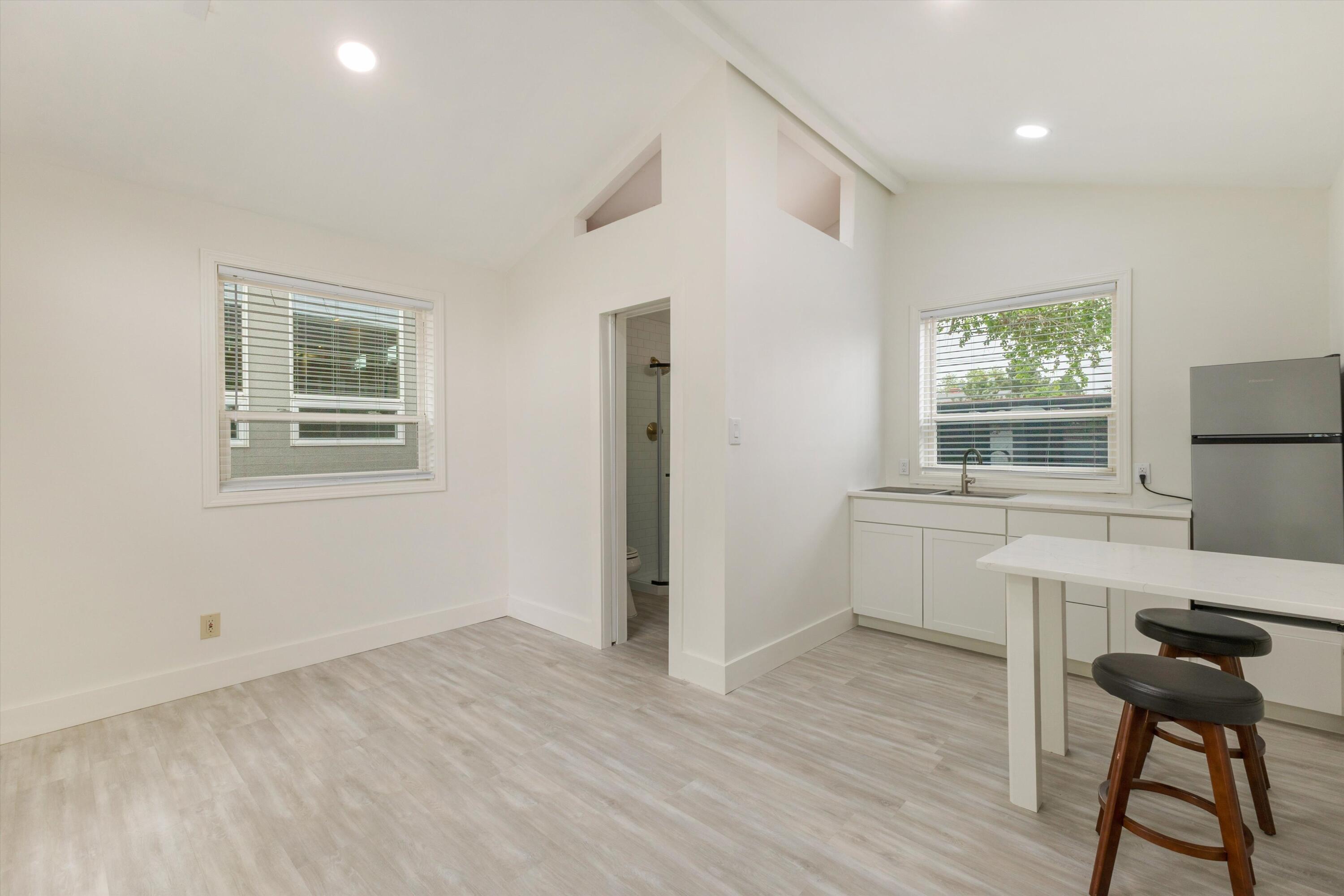 Photo 11 — 1513 Dartmouth Drive NE