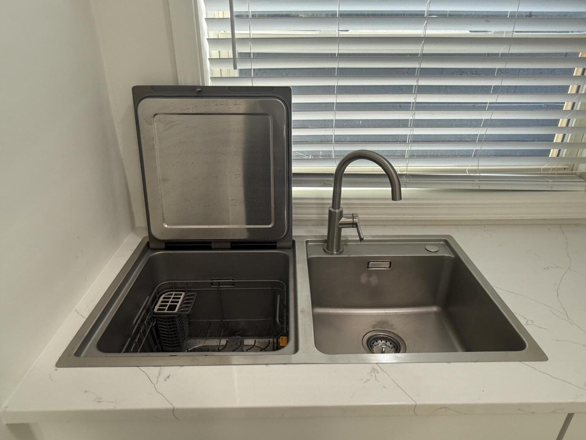 Photo 14 — 1513 Dartmouth Drive NE