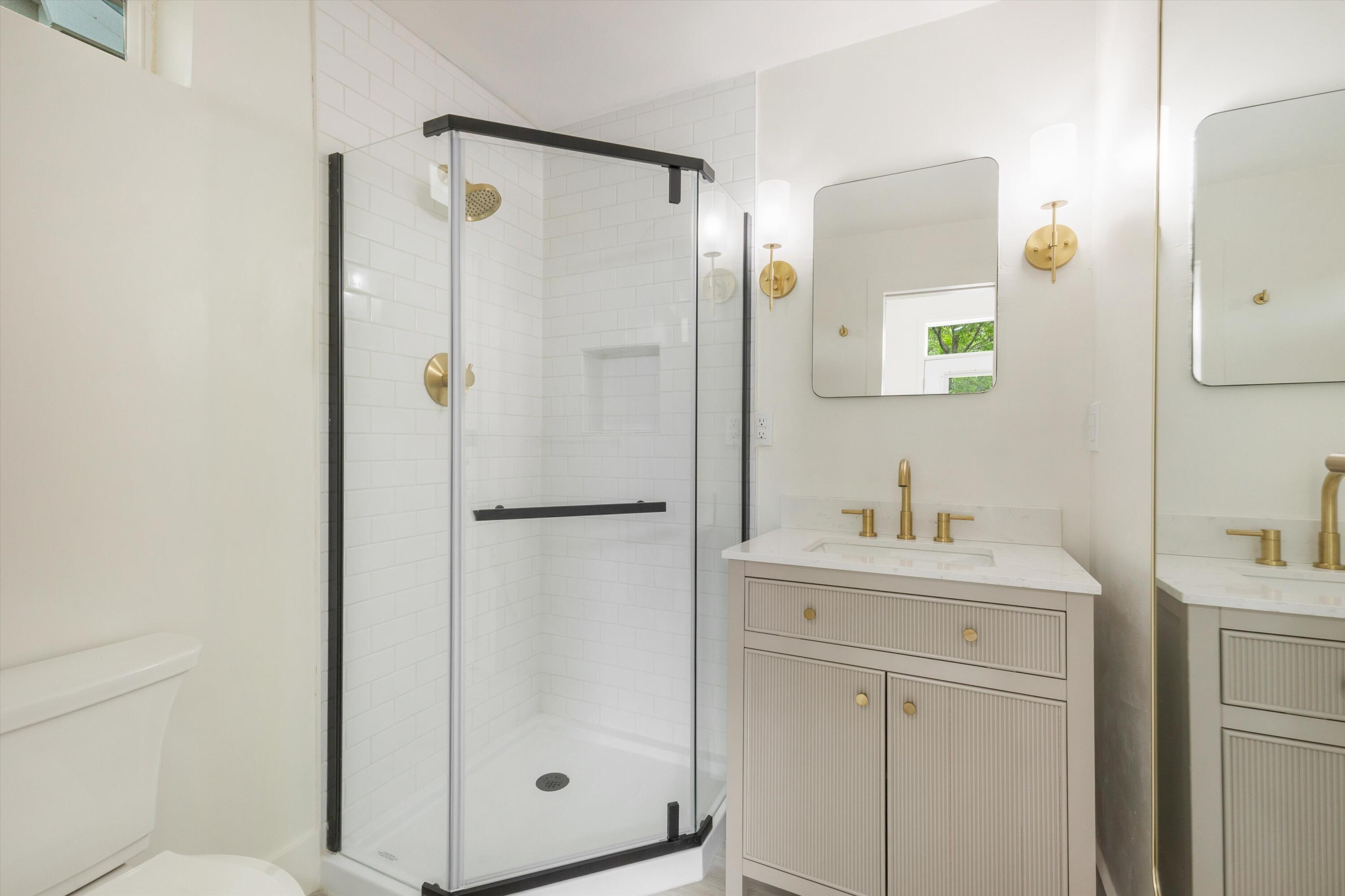 Photo 15 — 1513 Dartmouth Drive NE