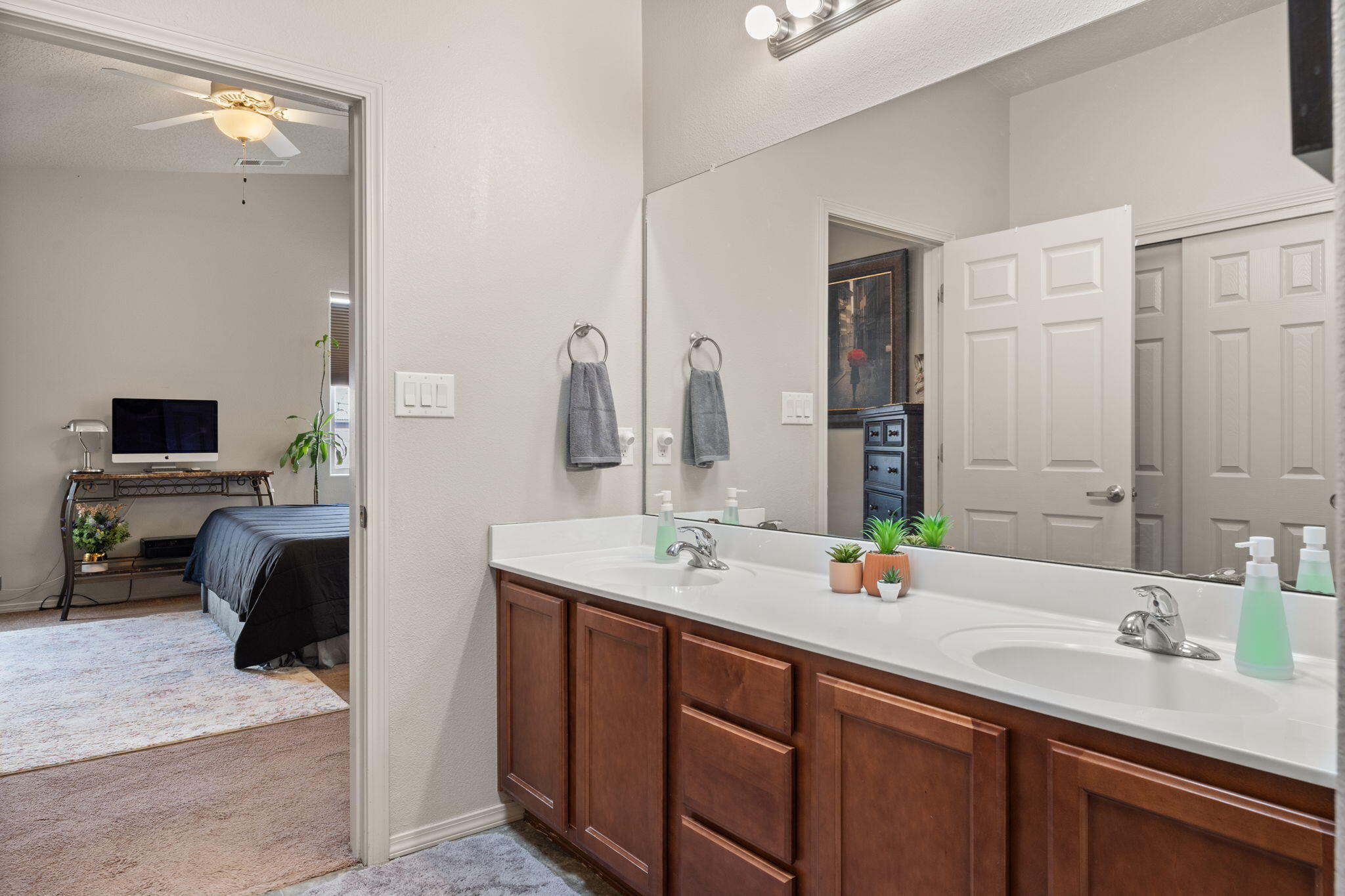 Photo 19 — 7125 Napoleon Road NE