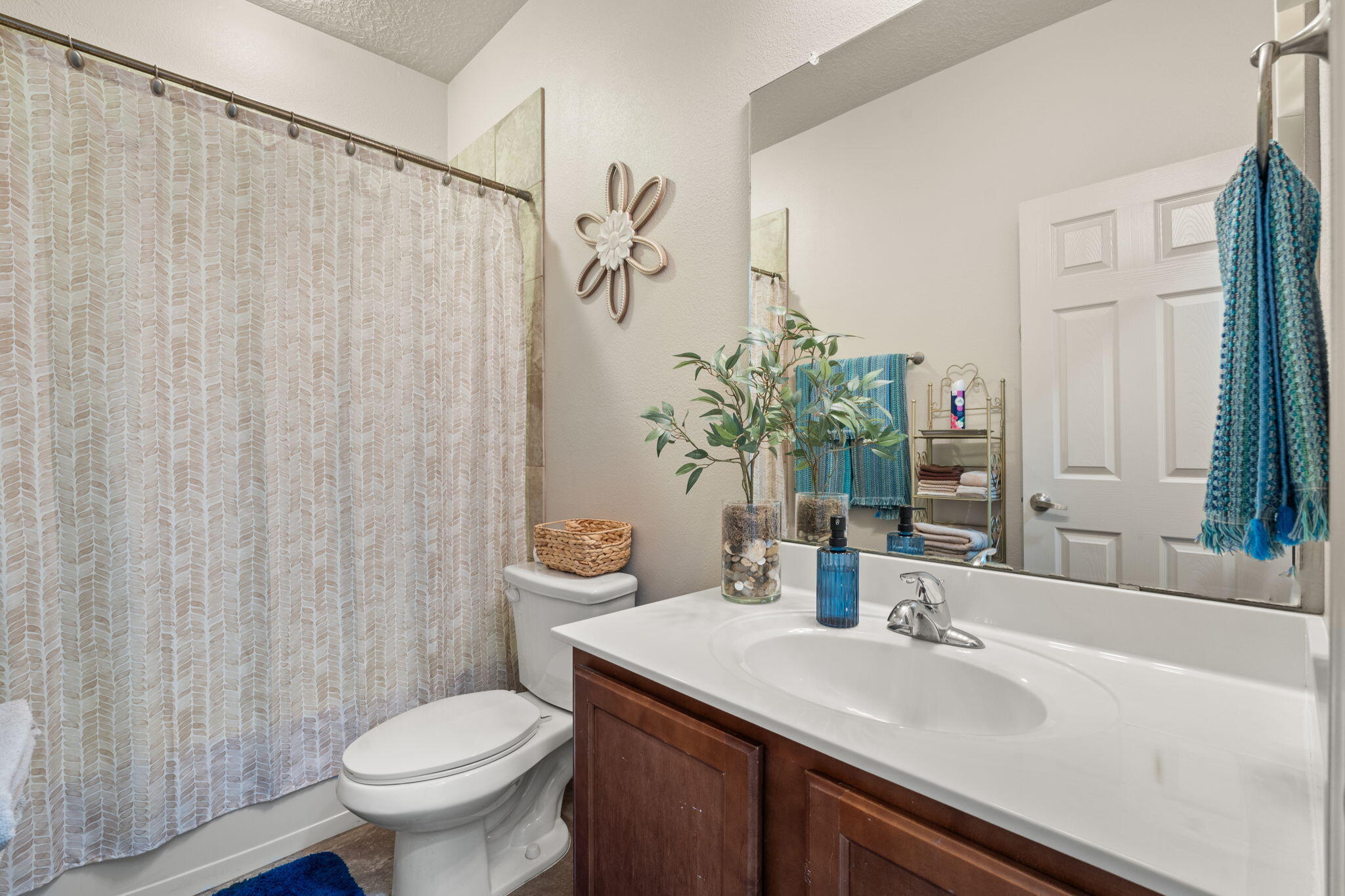 Photo 15 — 7125 Napoleon Road NE