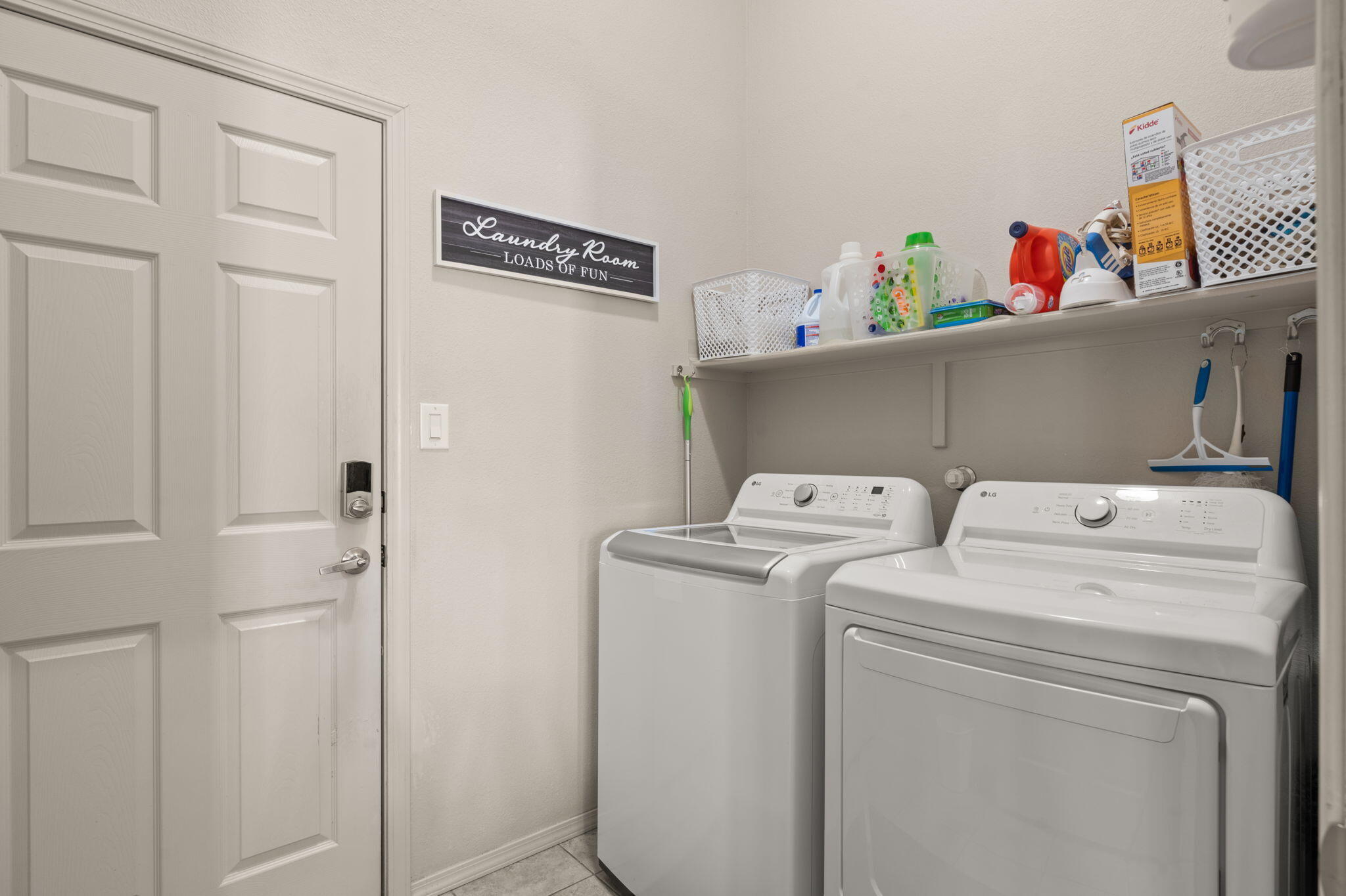 Photo 12 — 7125 Napoleon Road NE