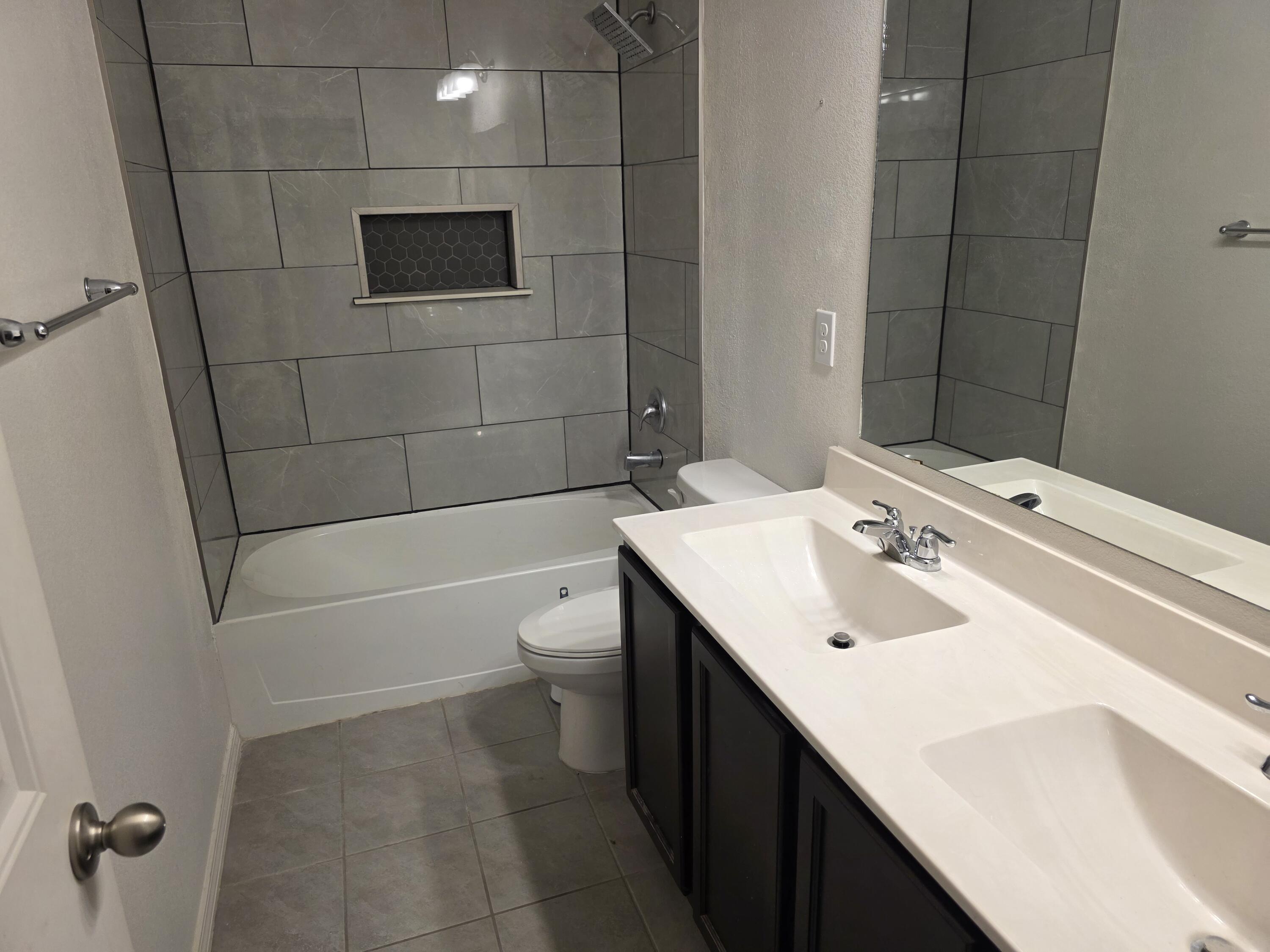 Photo 10 — 37 Avenida Parque Court