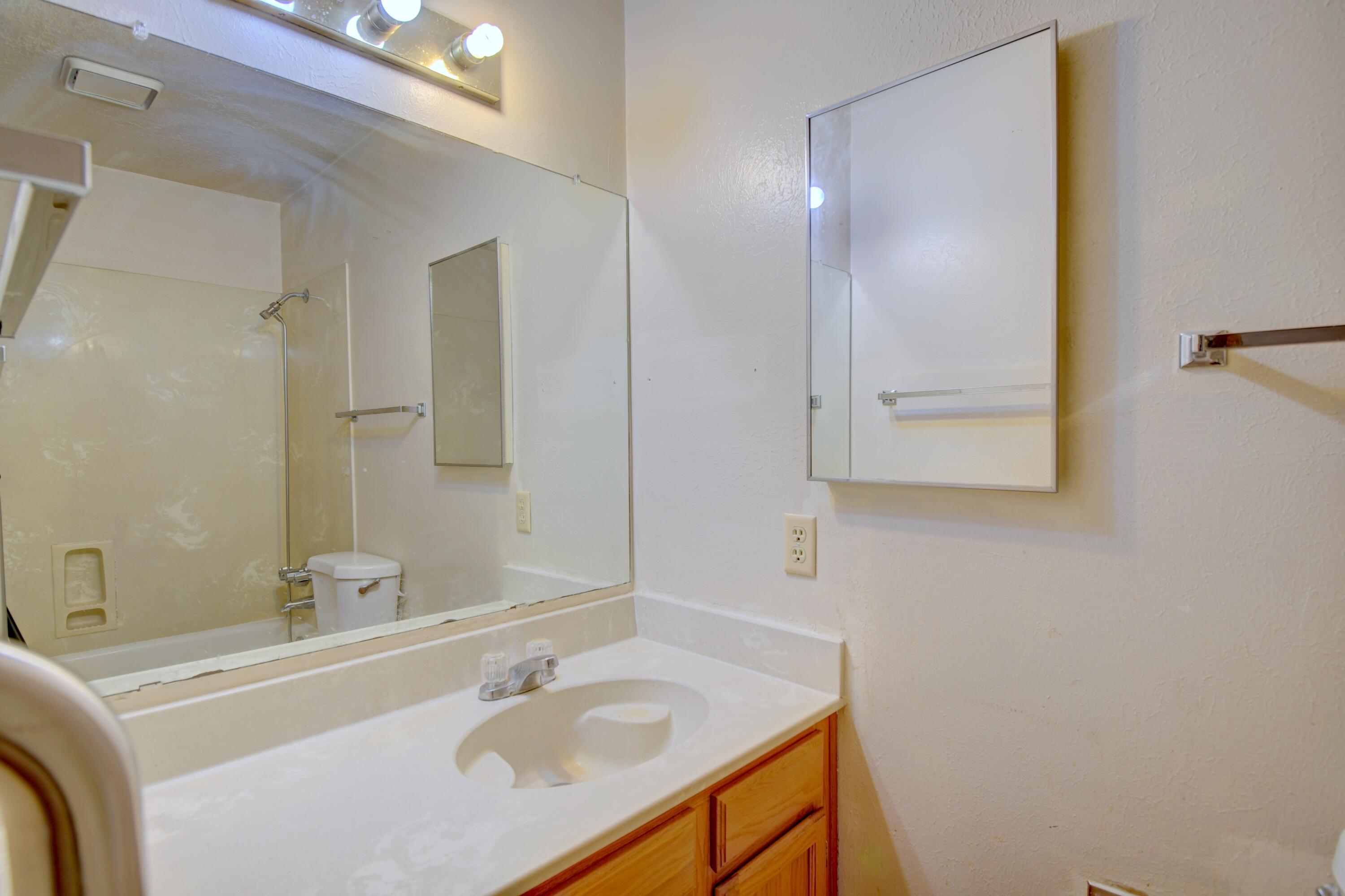 Photo 6 — 823 La Luz Drive