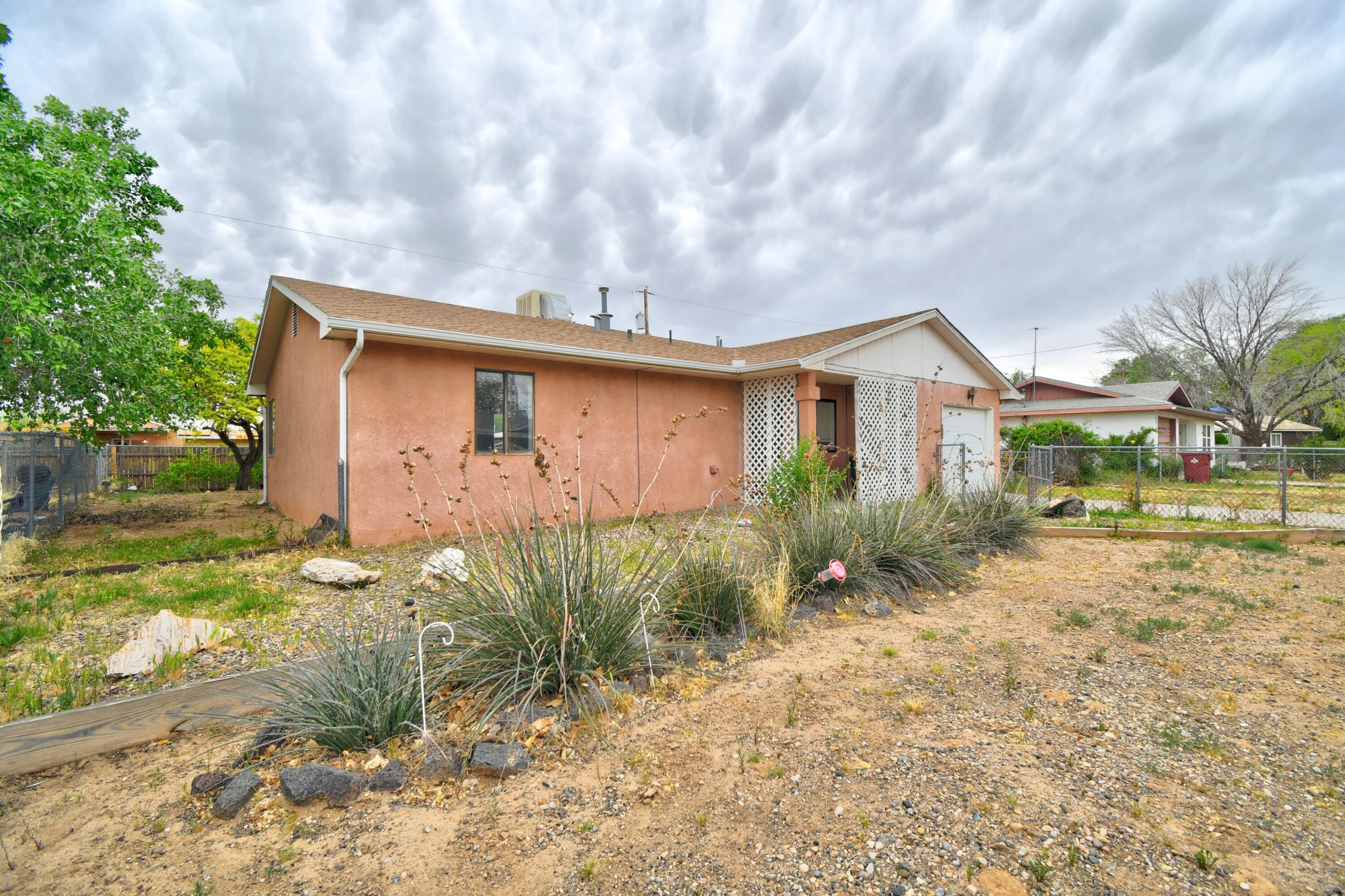 Photo 14 — 823 La Luz Drive