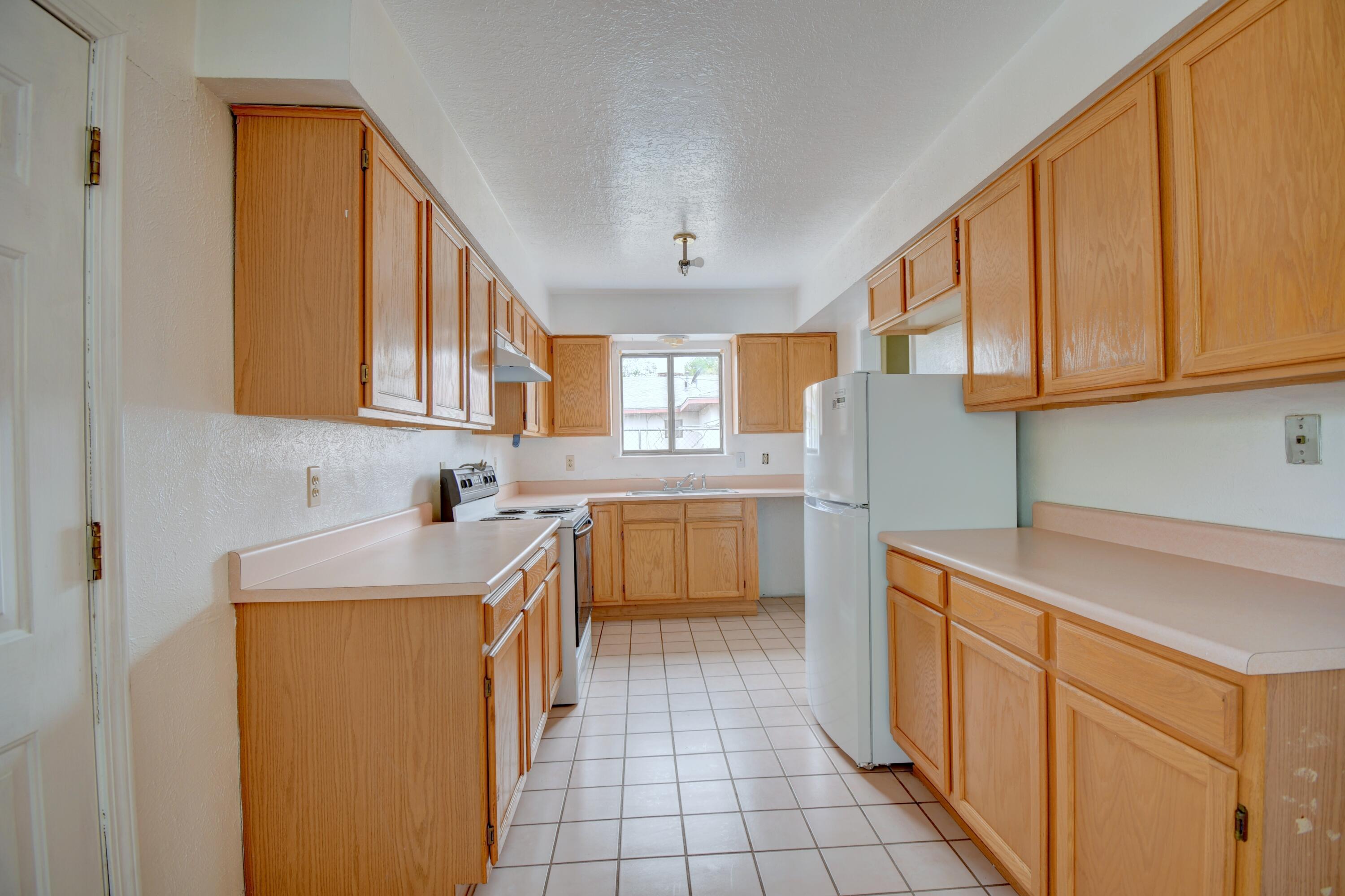 Photo 11 — 823 La Luz Drive