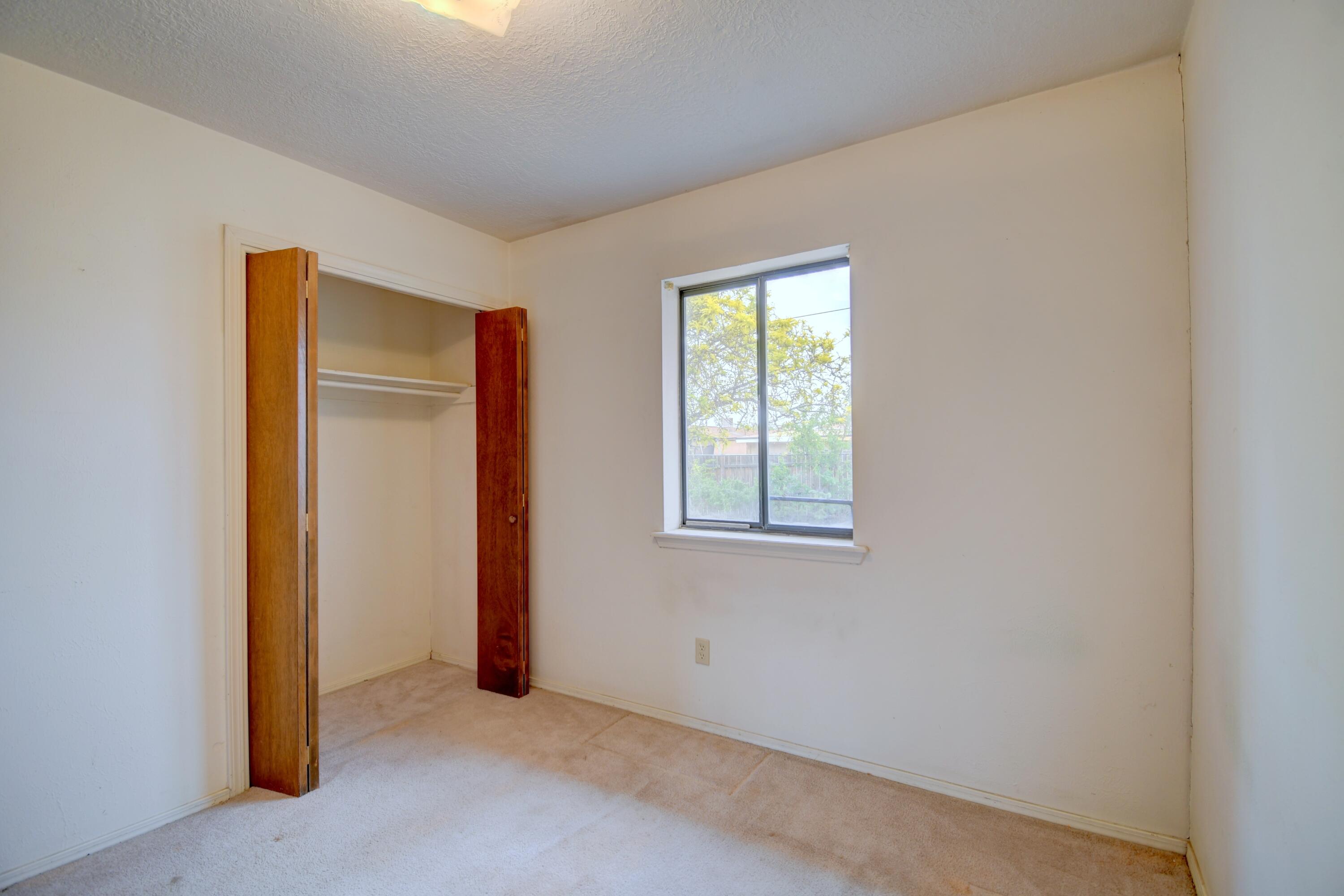 Photo 7 — 823 La Luz Drive