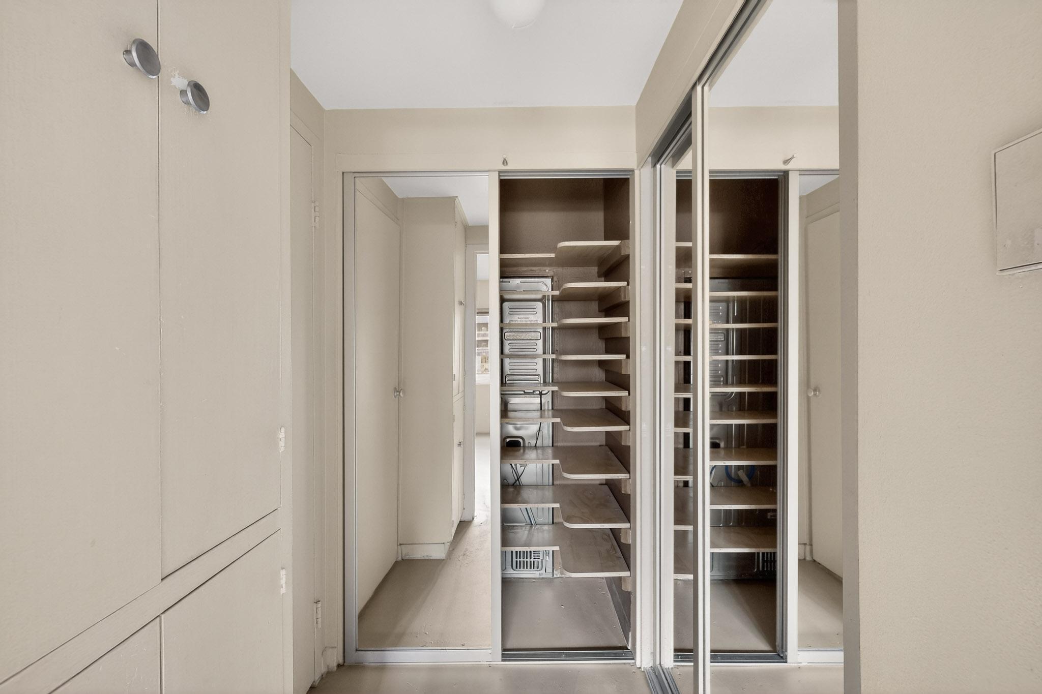 Photo 9 — 1331 Park Avenue SW UNIT 202