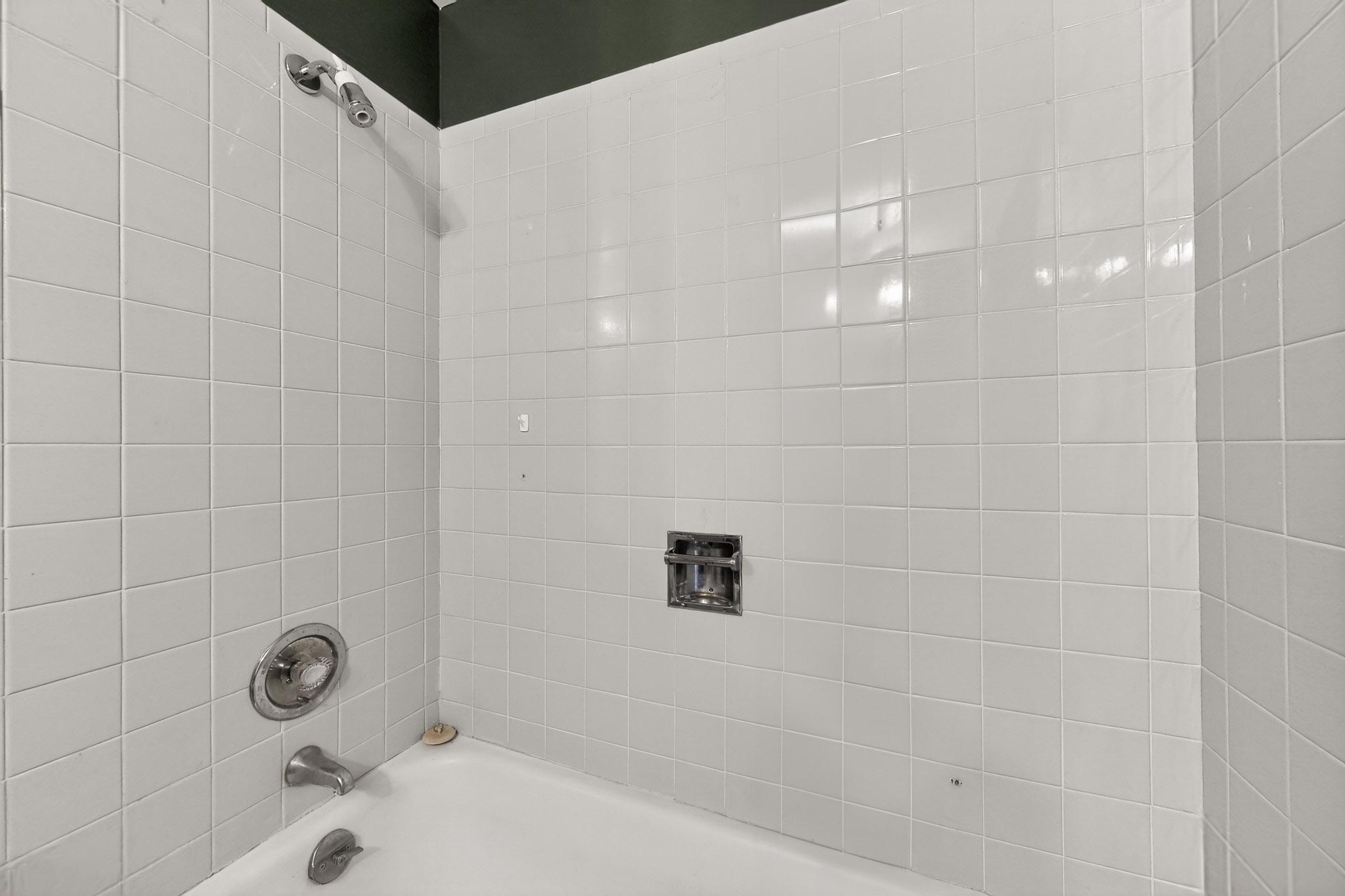 Photo 12 — 1331 Park Avenue SW UNIT 202