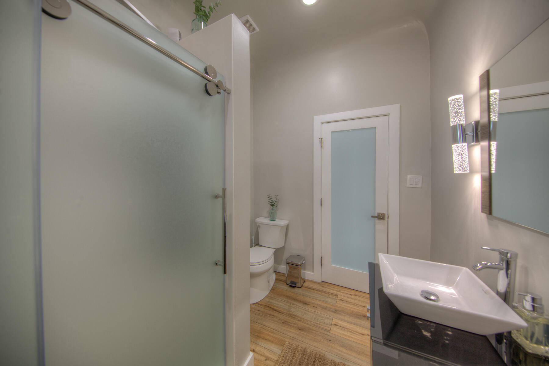 Photo 17 — 1105 Broadway Boulevard SE