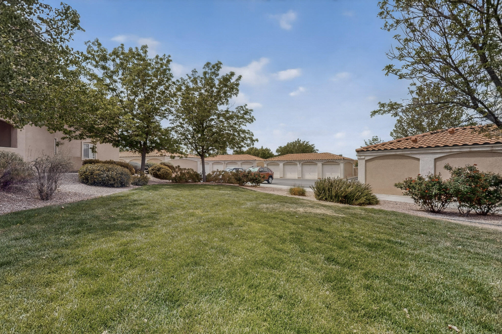 Photo 4 — 6800 Vista Del Norte Road NE 913