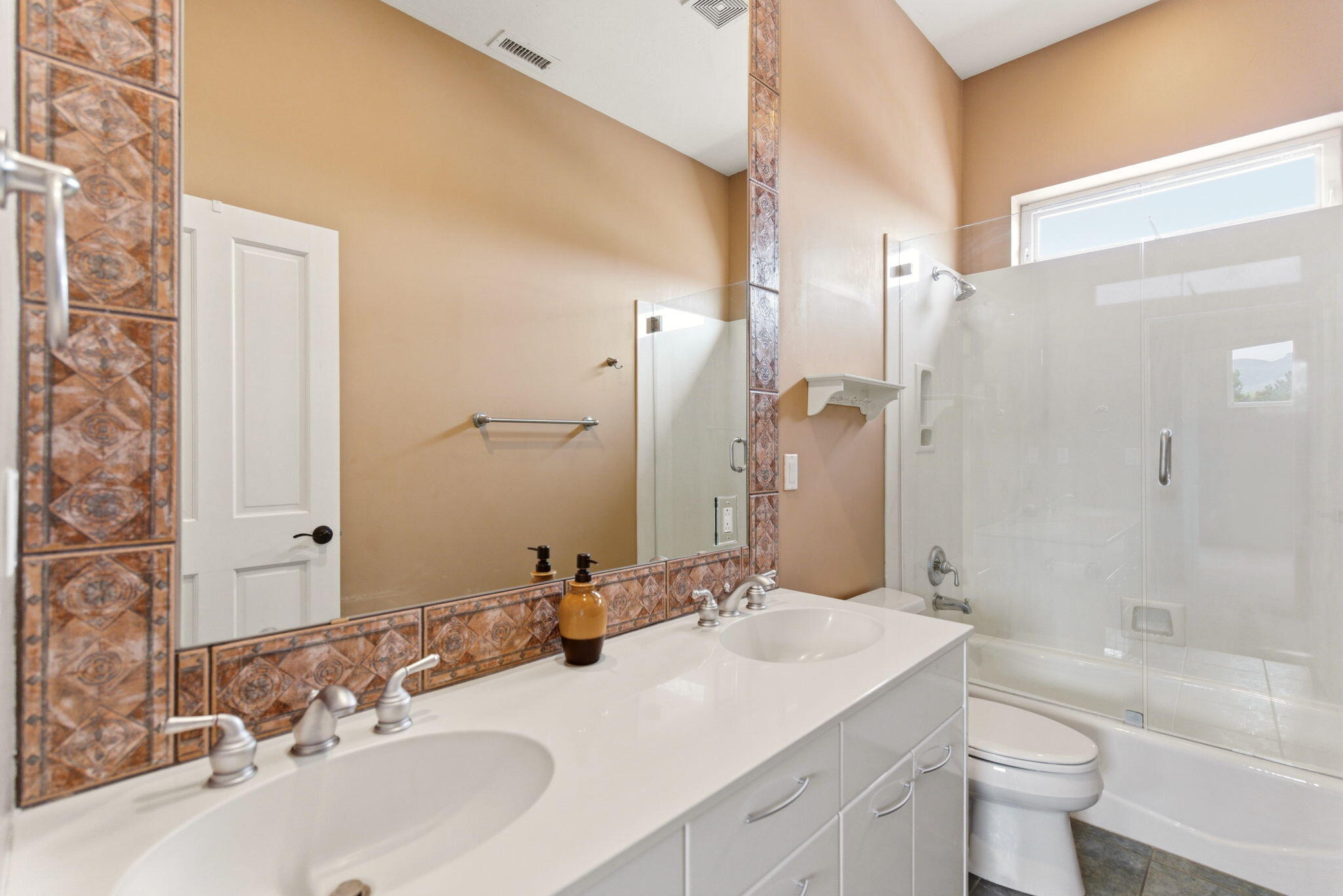 Photo 18 — 8308 Stoney Place NE