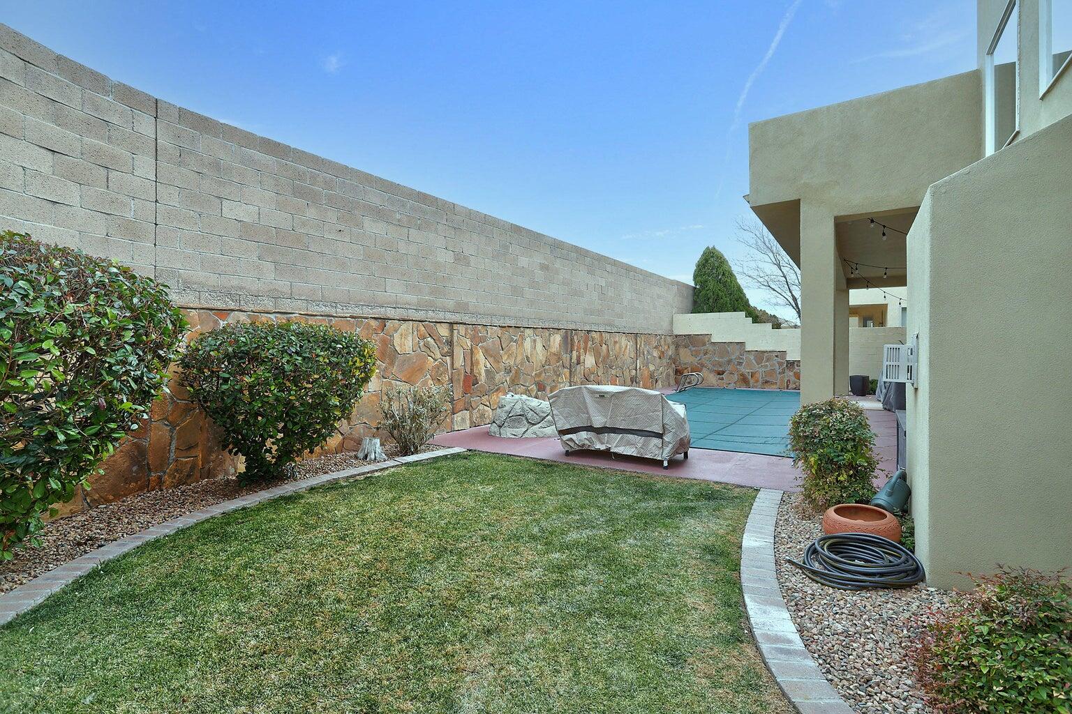 Photo 10 — 8308 Stoney Place NE