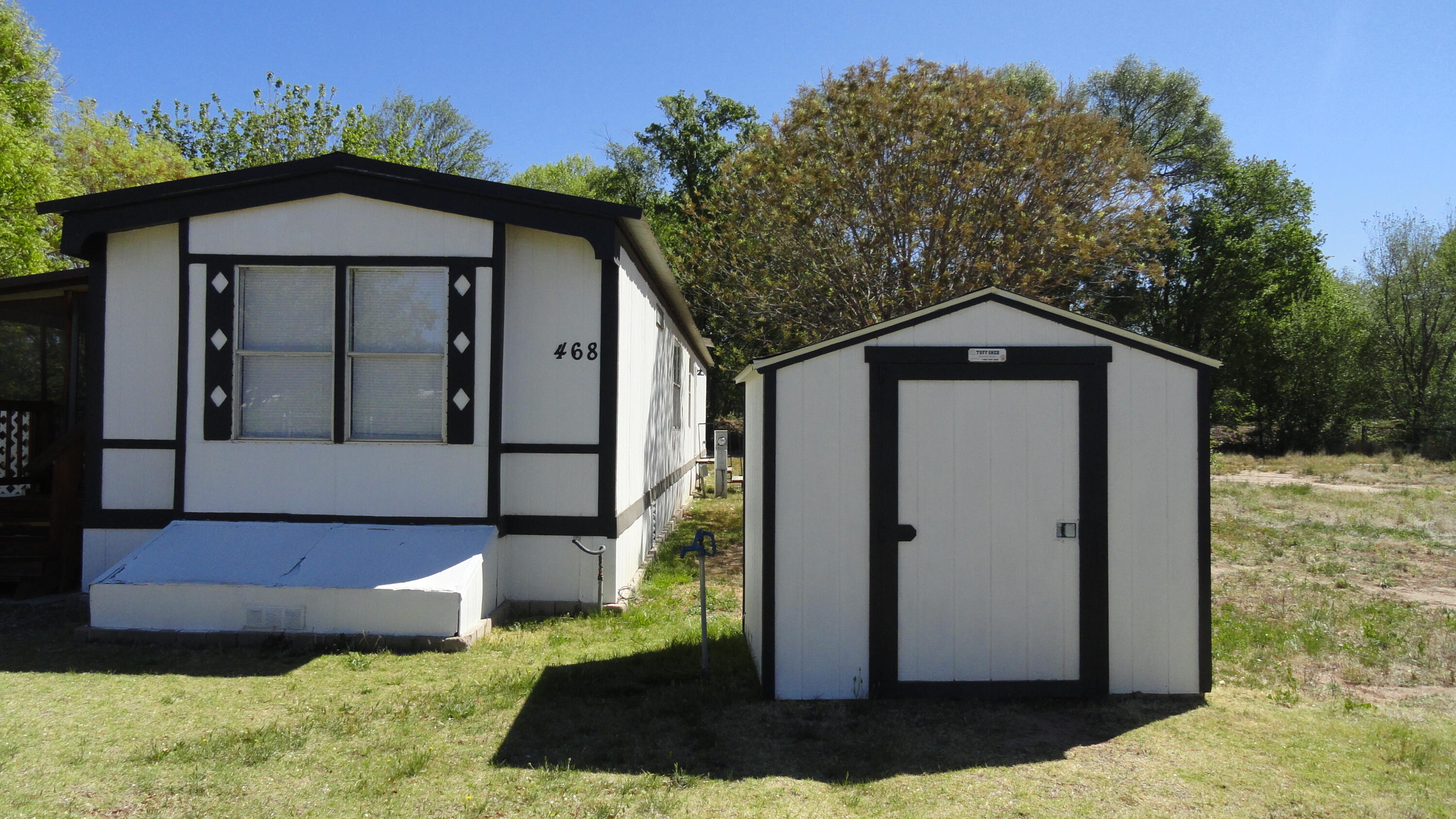 Photo 4 — 468 Diana Drive NE