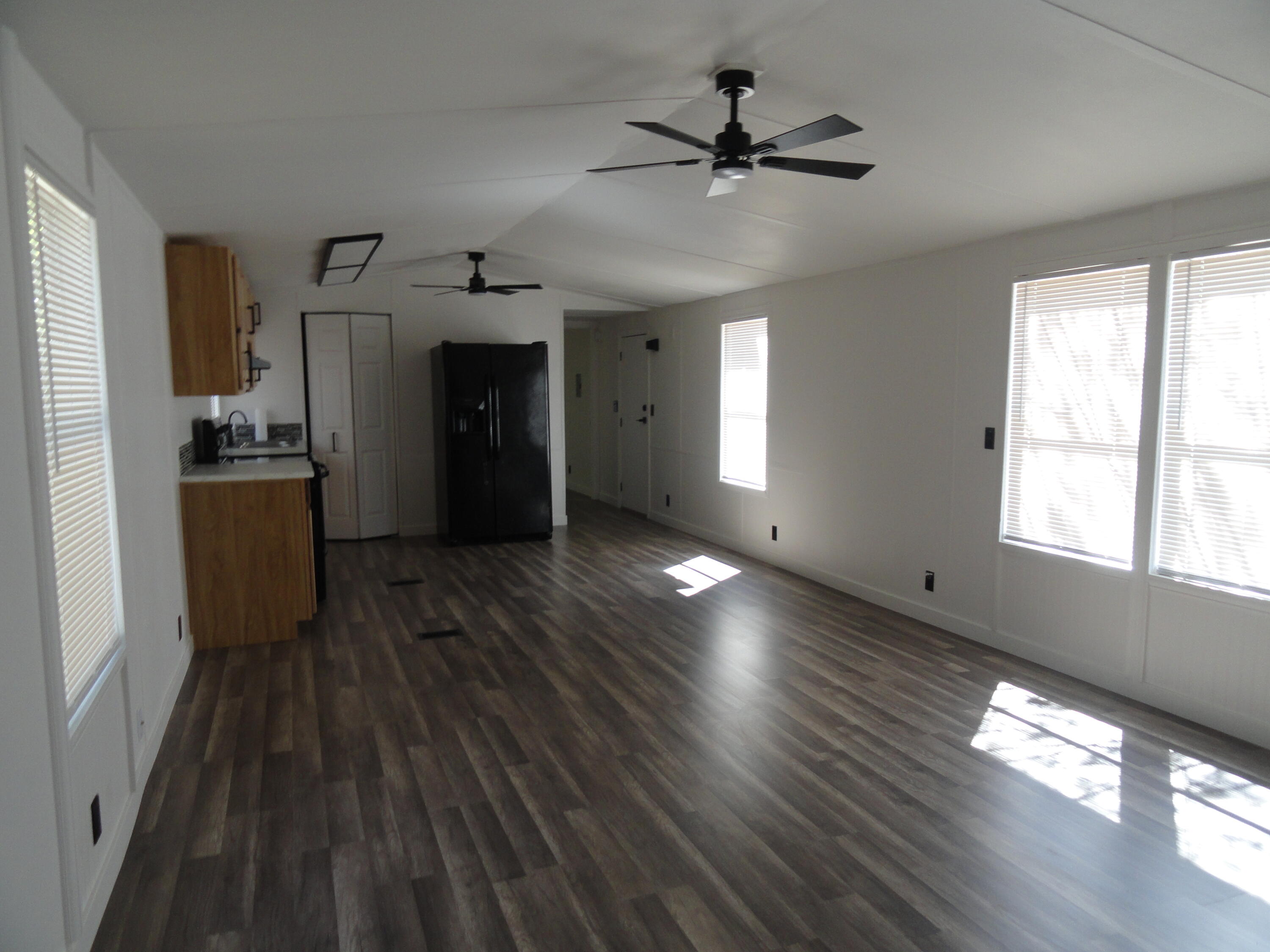 Photo 20 — 468 Diana Drive NE