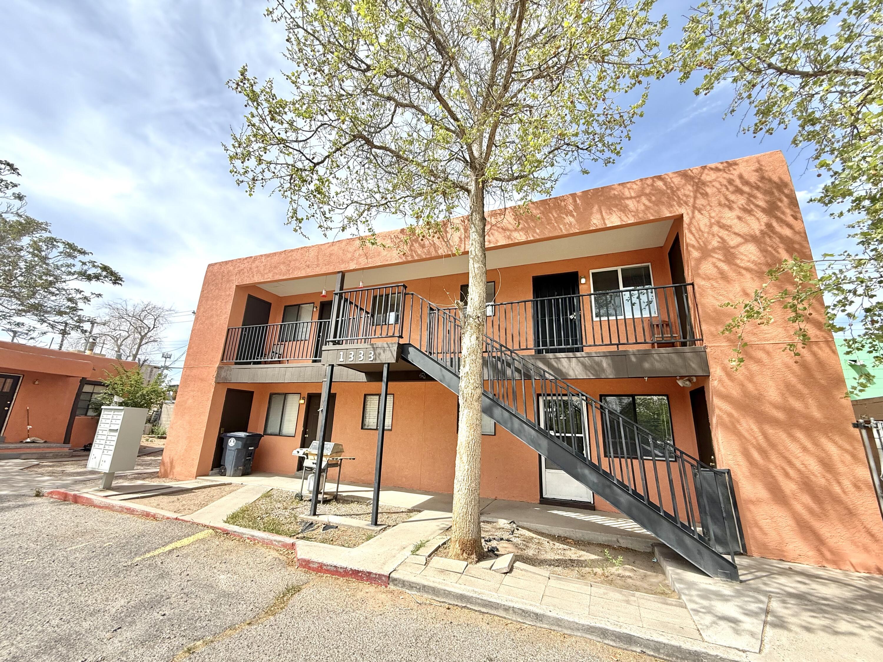 Photo 8 — 1339 San Mateo Boulevard SE