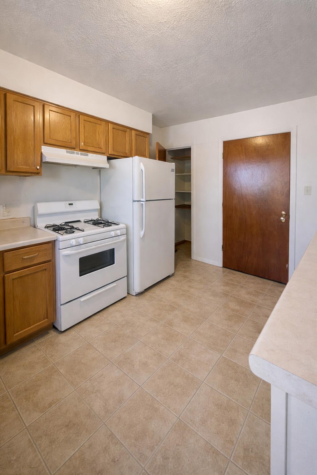 Photo 5 — 1339 San Mateo Boulevard SE