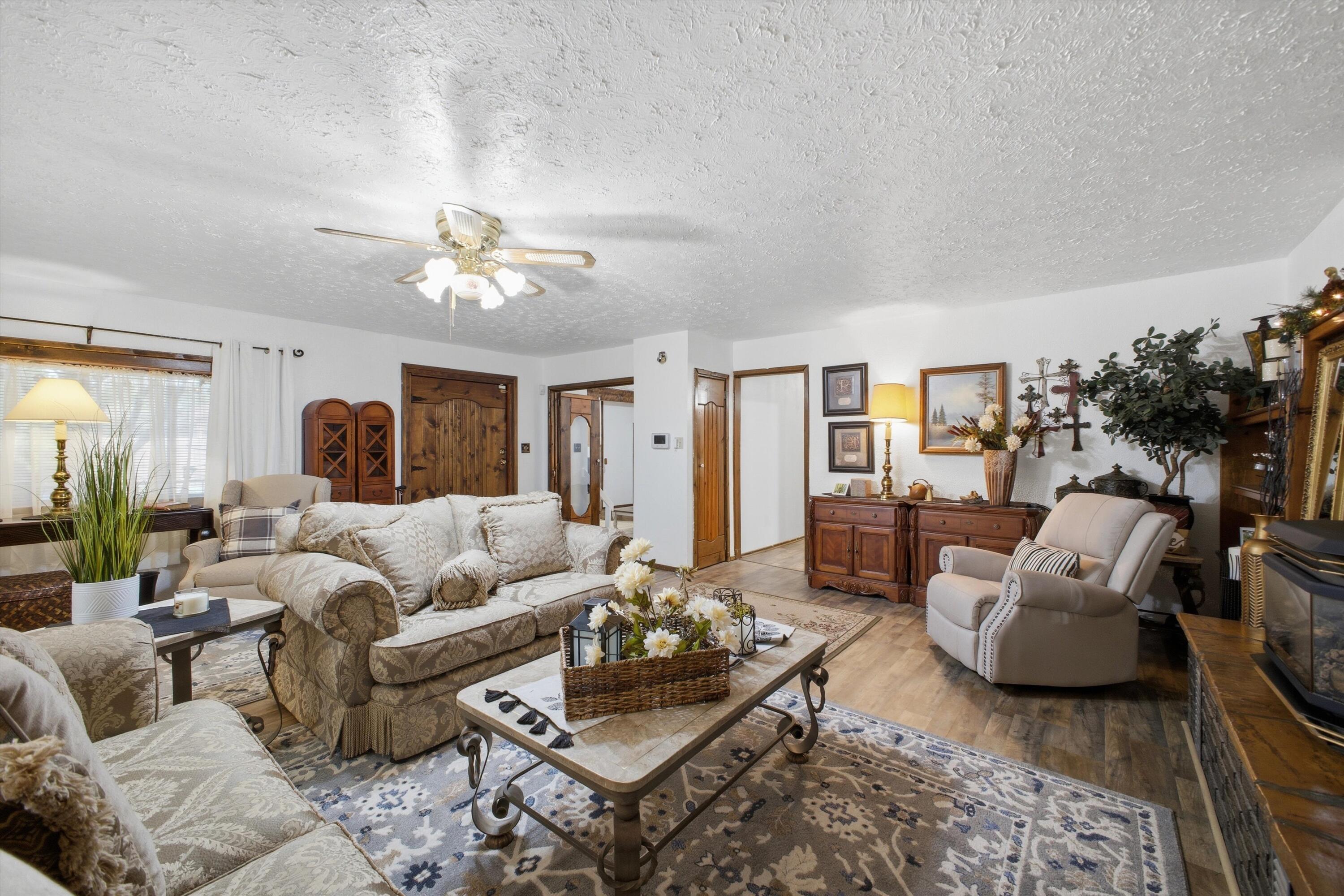 Photo 2 — 116 N Coronado Avenue