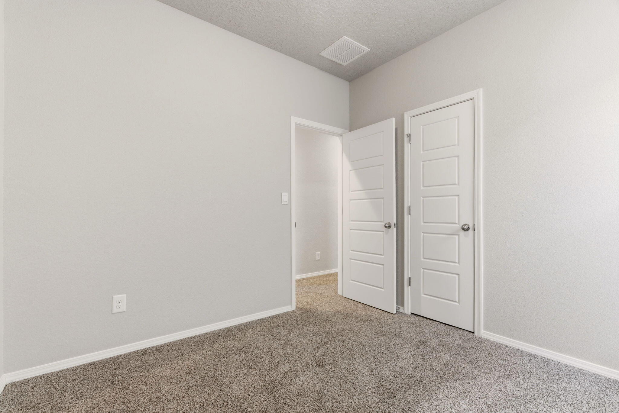 Photo 7 — 10671 Savoya Lane SW