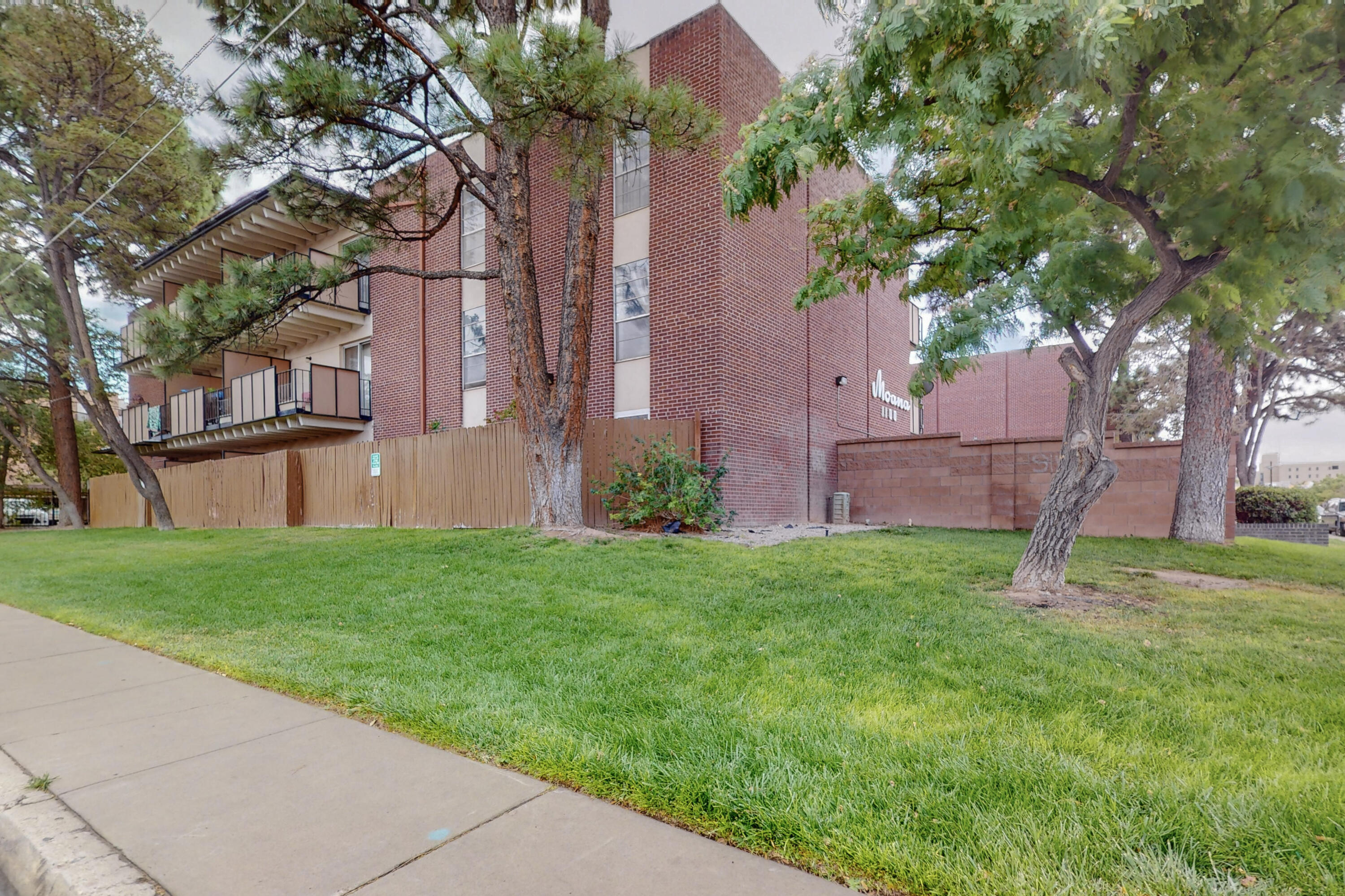 1100 Alvarado Drive SE, Albuquerque, NM 87108