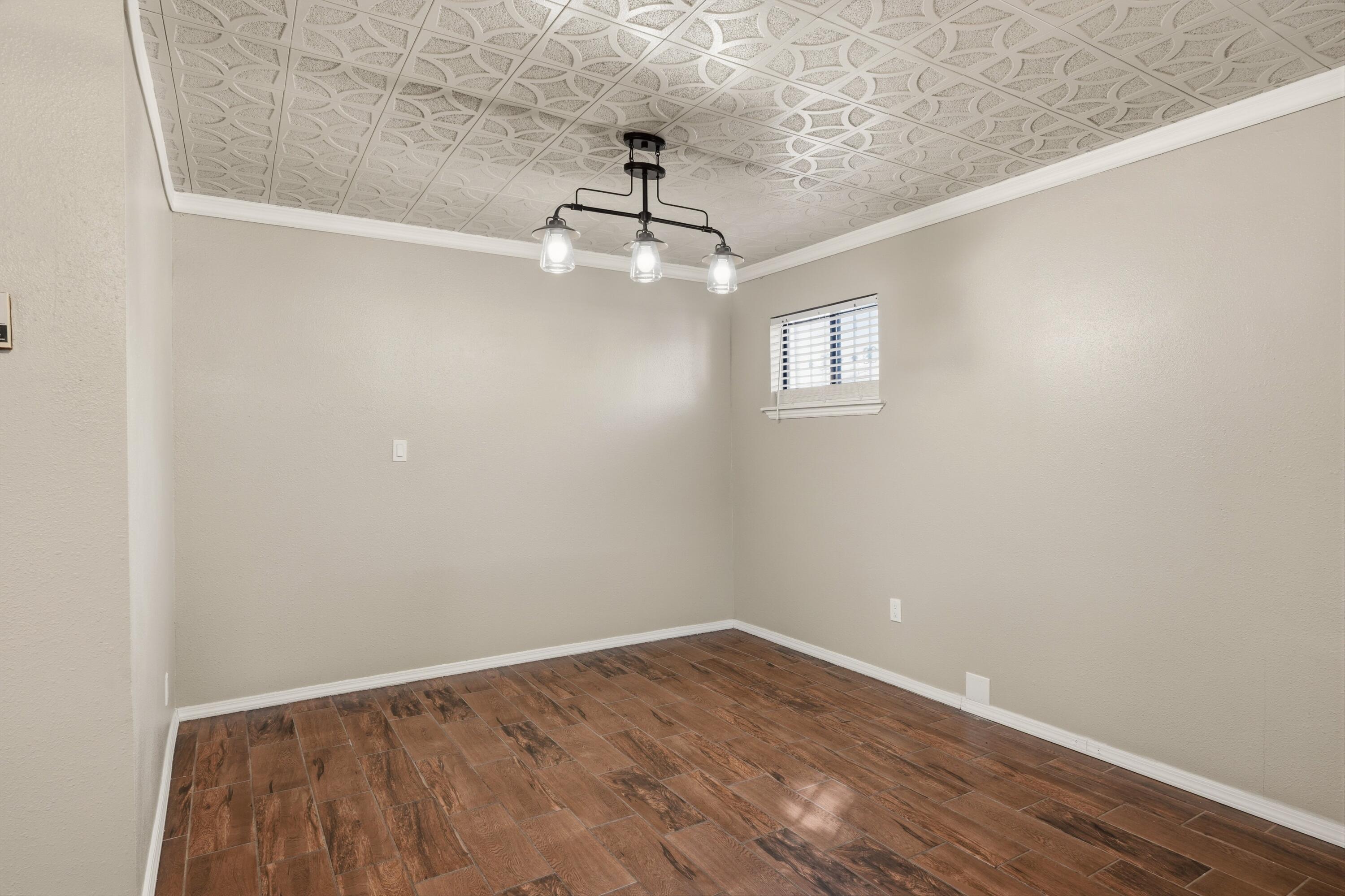 Photo 19 — 11813 San Jacinto Avenue NE