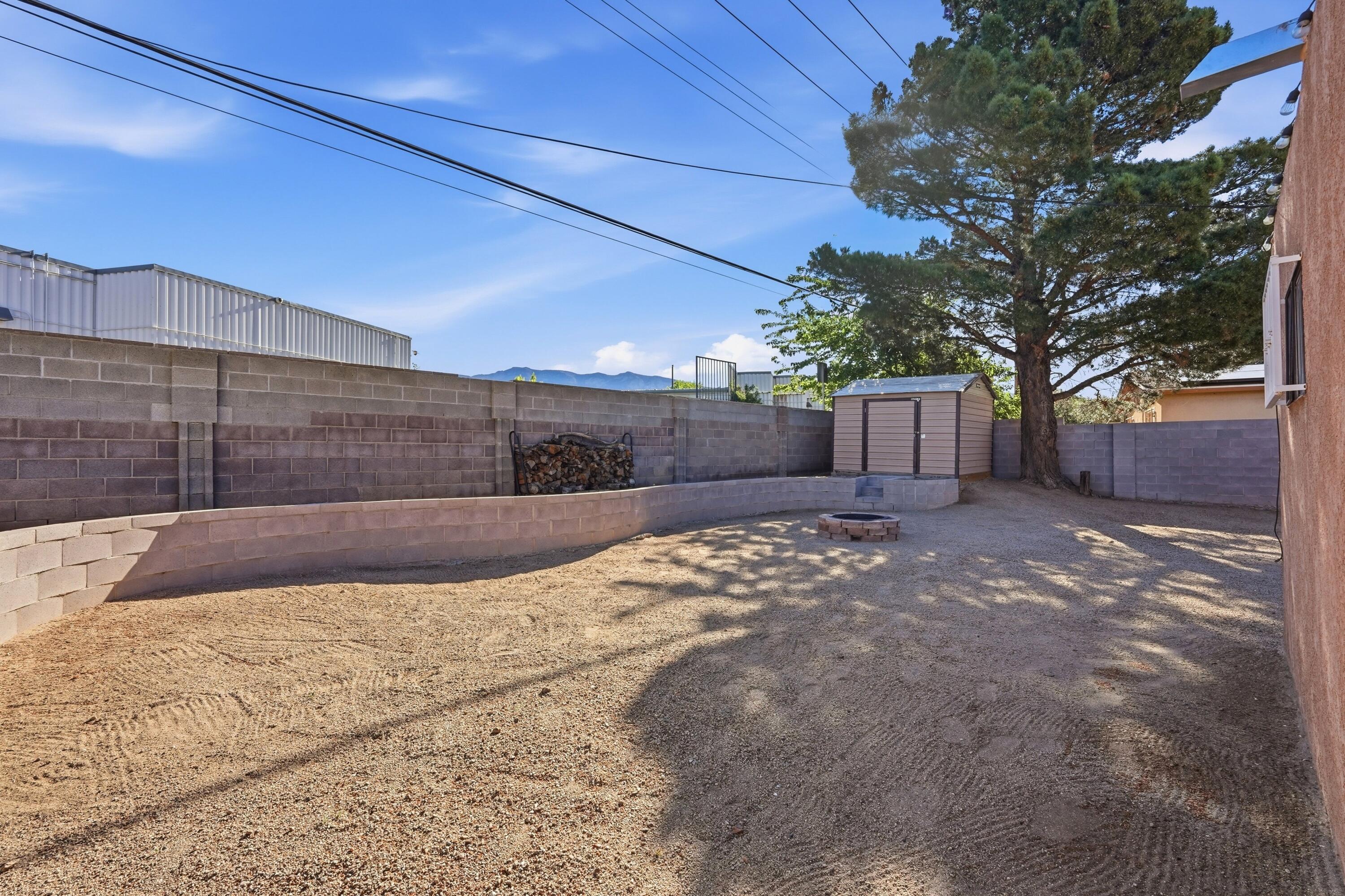 Photo 15 — 11813 San Jacinto Avenue NE