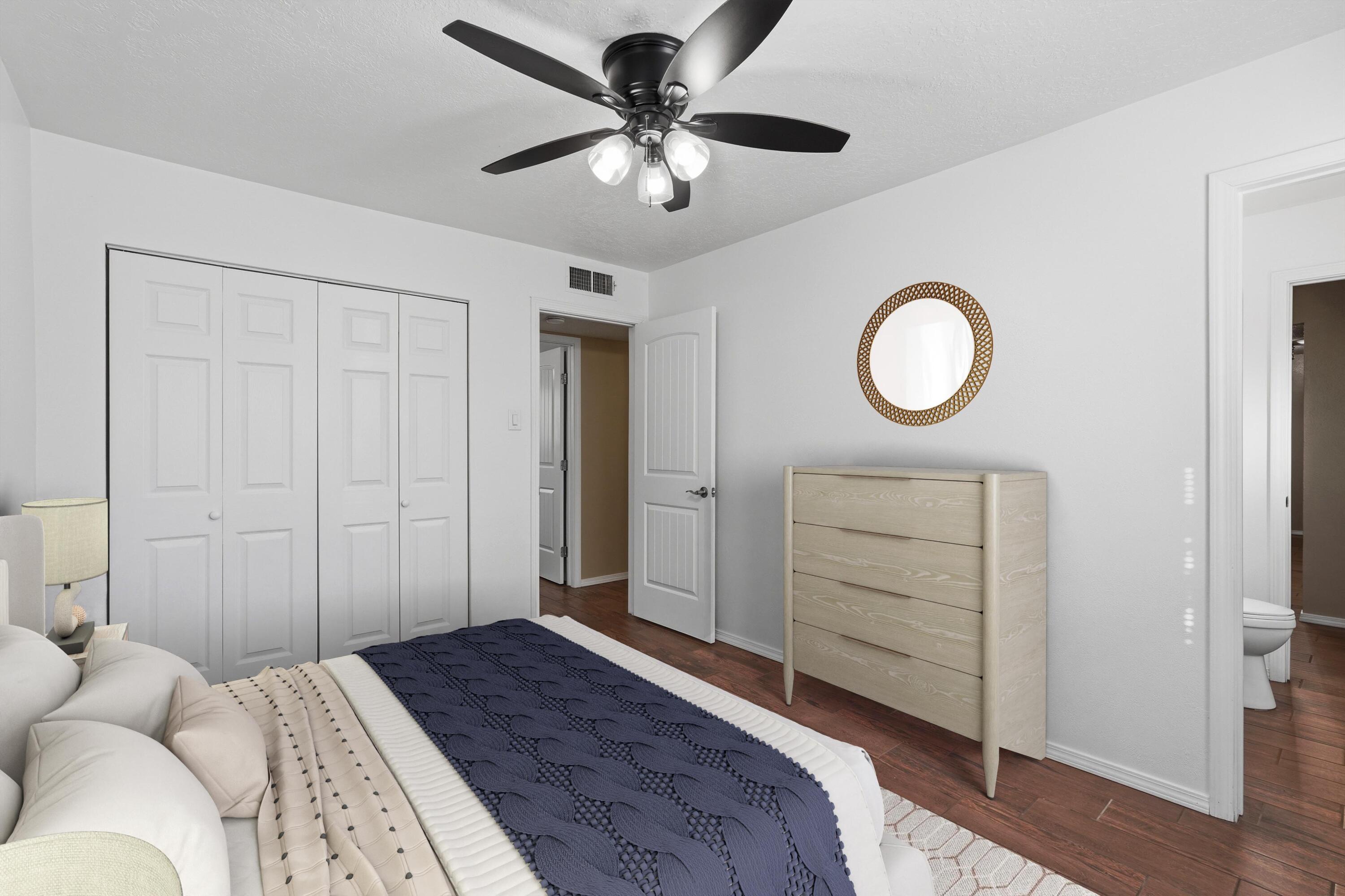 Photo 11 — 11813 San Jacinto Avenue NE