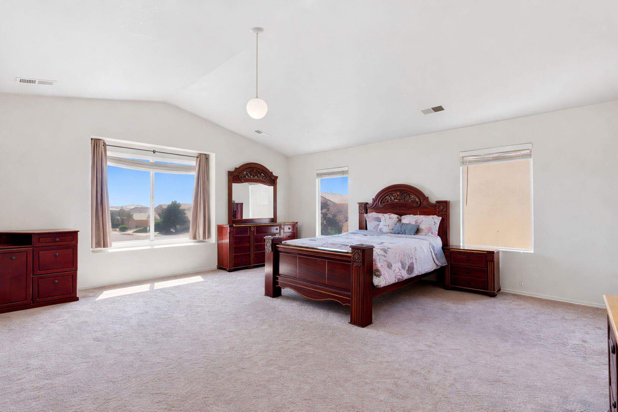 Photo 14 — 1021 Toscana Drive SE