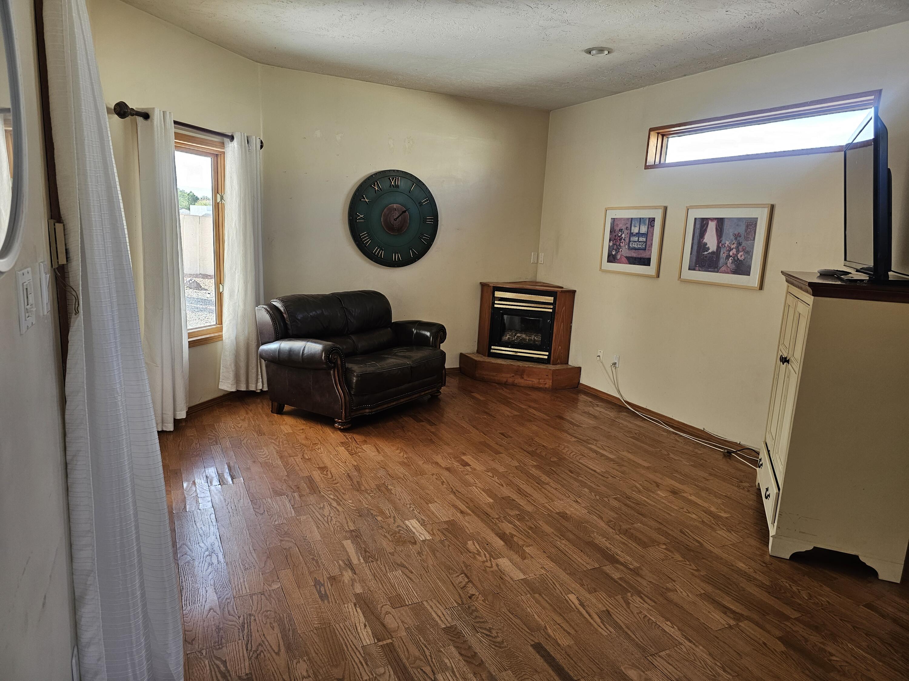Photo 18 — 6329 Mesquite Drive NW