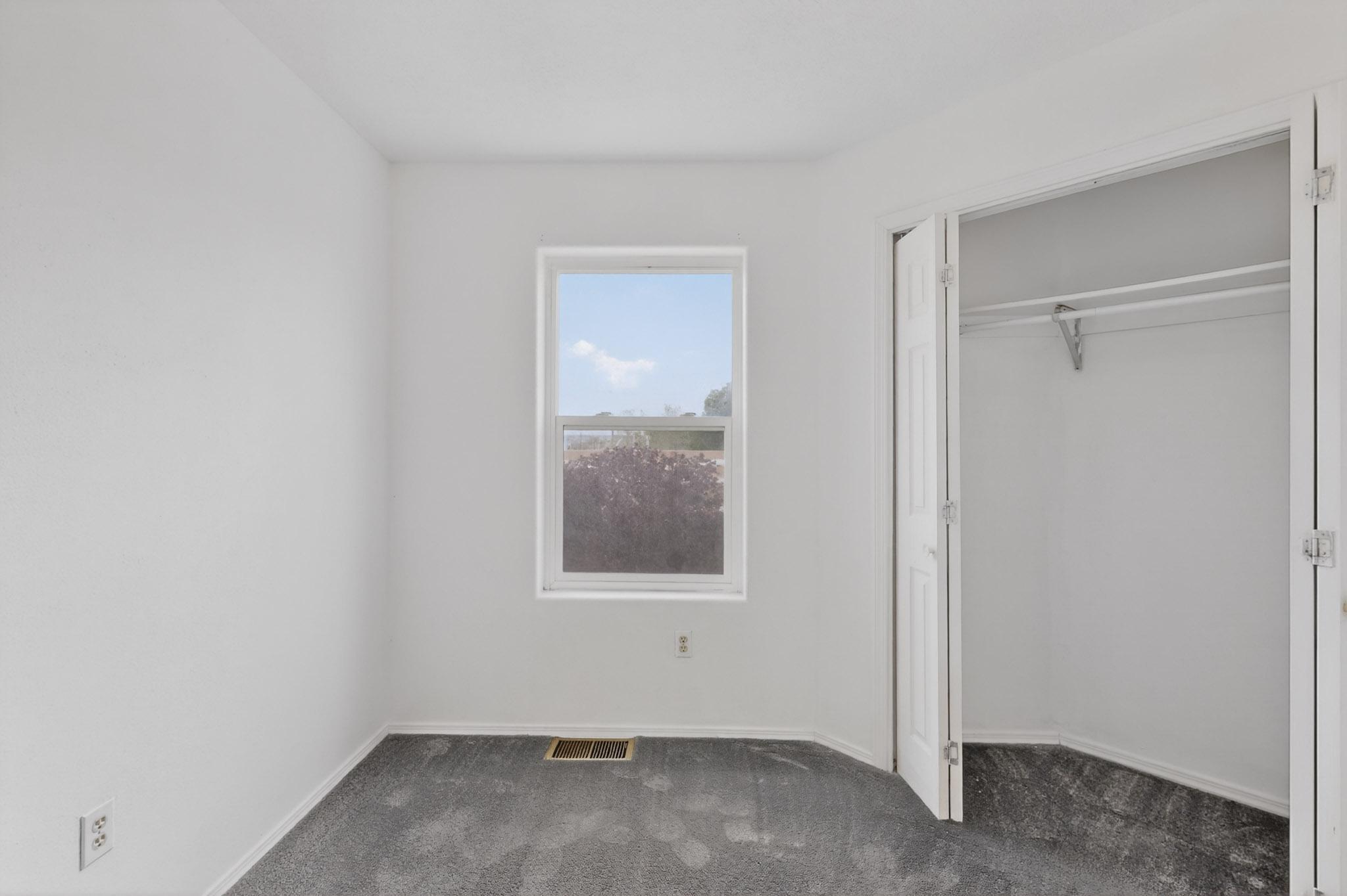 Photo 12 — 615 Menaul Boulevard NW UNIT J