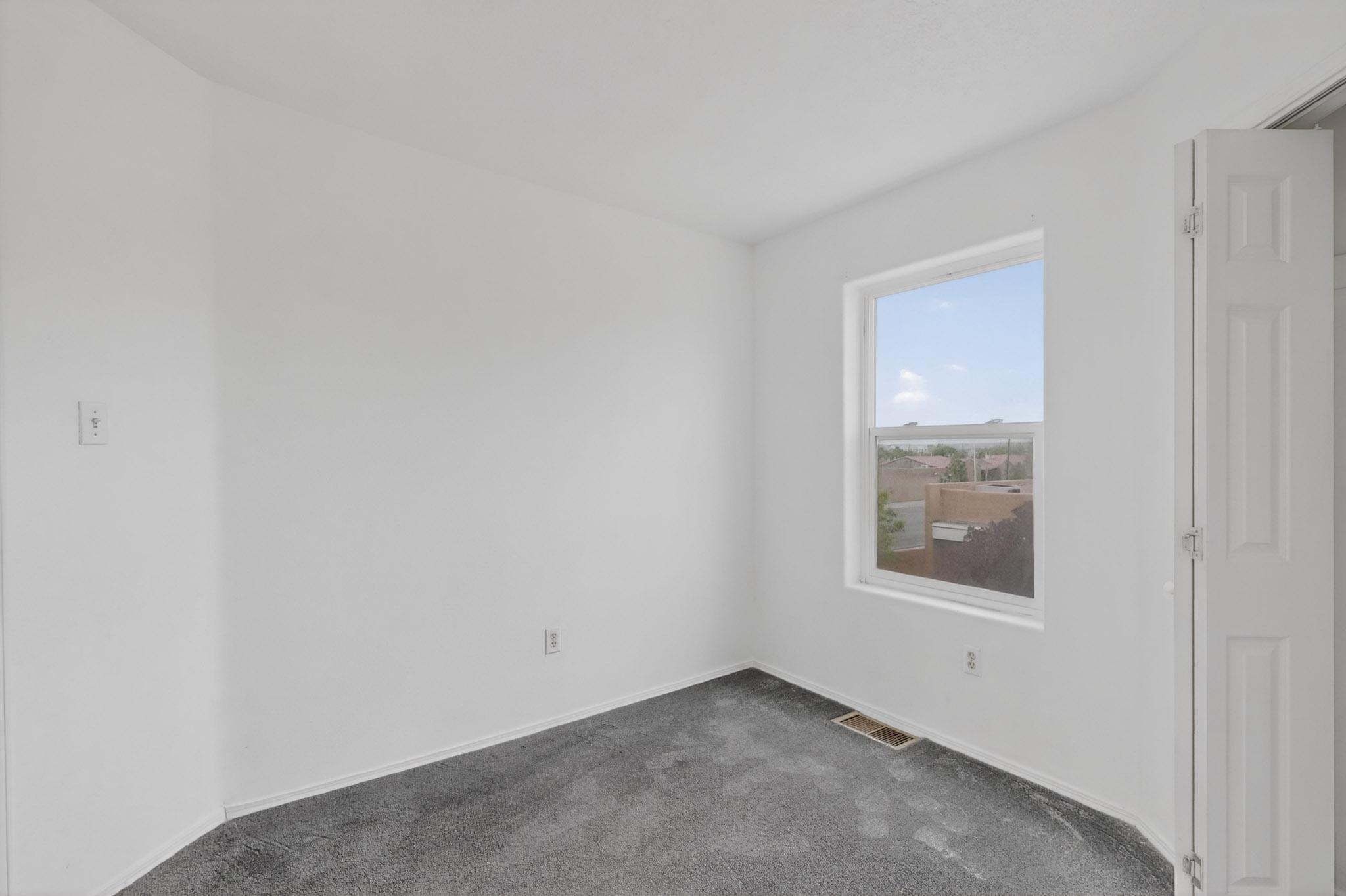 Photo 11 — 615 Menaul Boulevard NW UNIT J