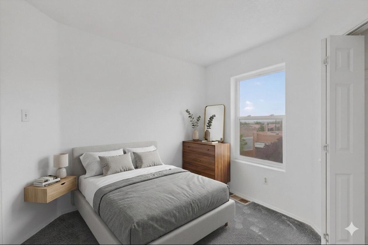 Photo 10 — 615 Menaul Boulevard NW UNIT J