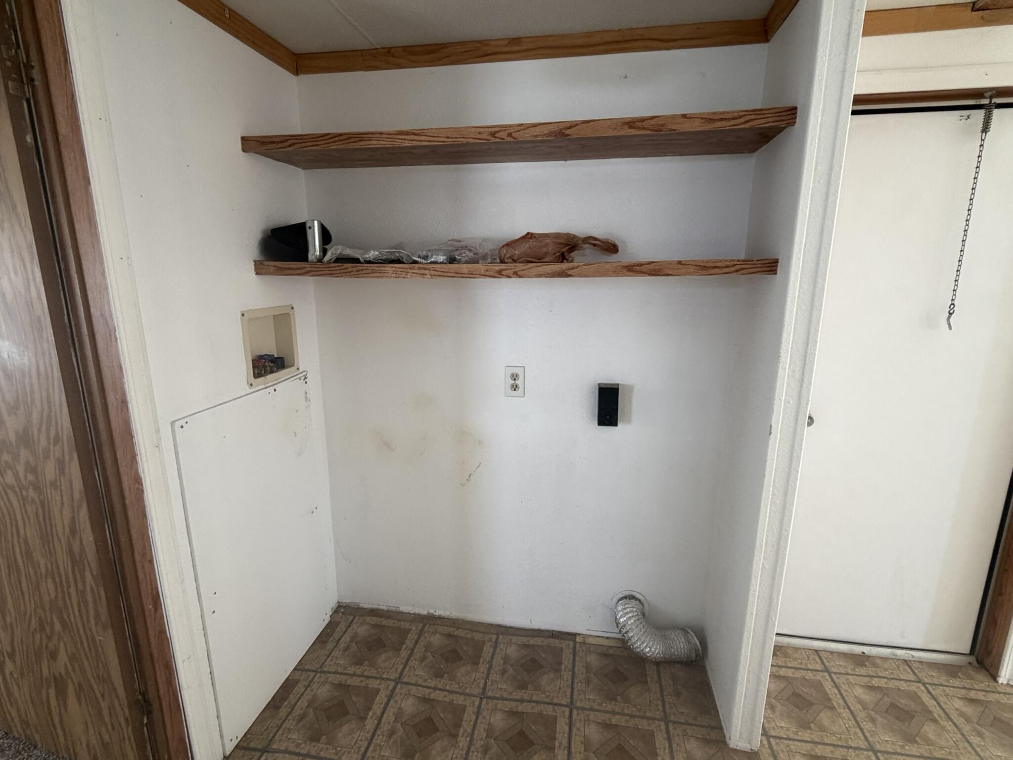Photo 13 — 304 Walker Street