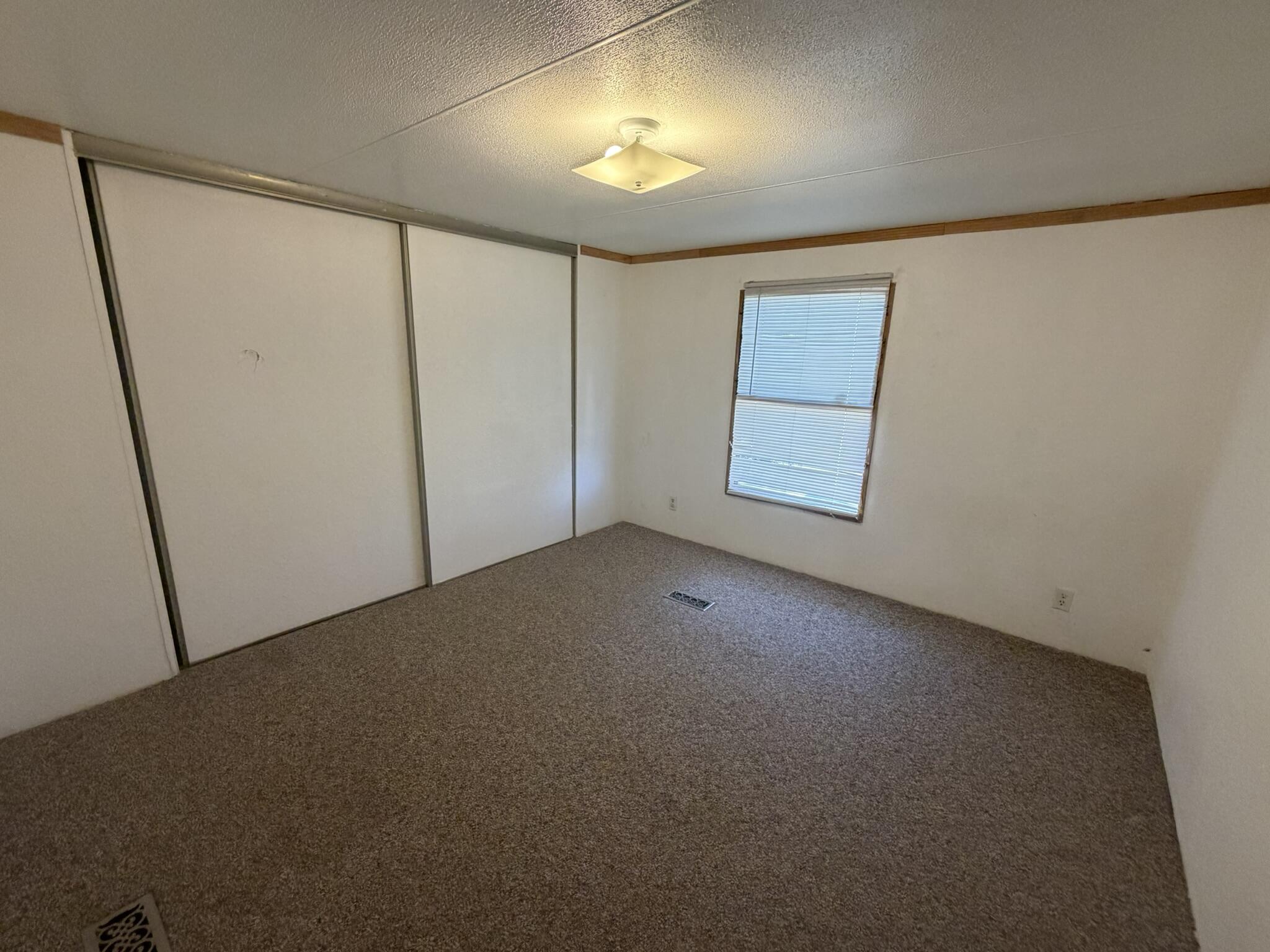 Photo 6 — 304 Walker Street