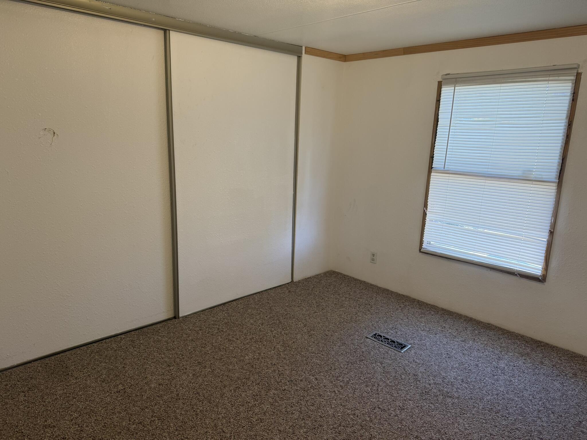 Photo 5 — 304 Walker Street