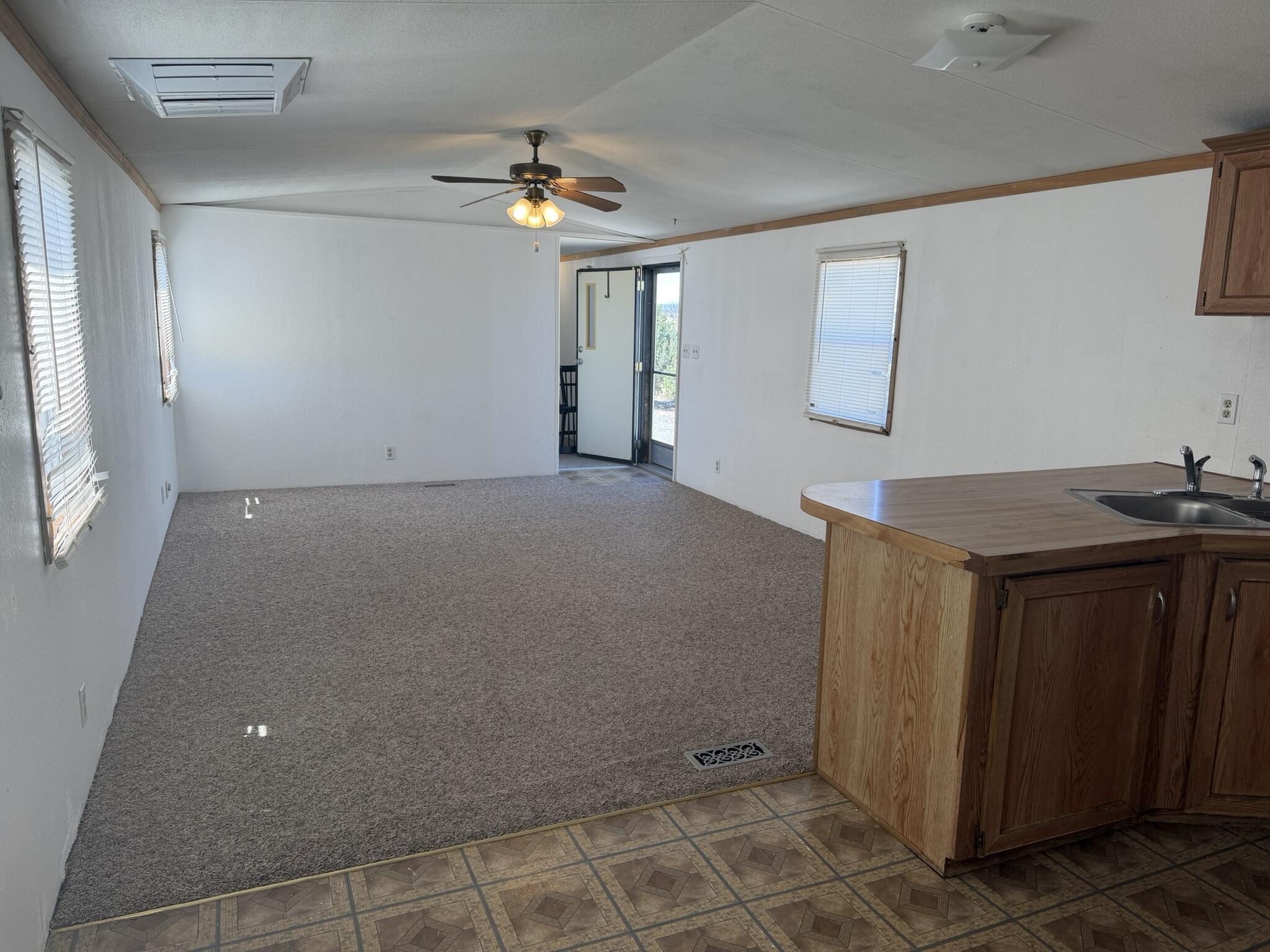 Photo 18 — 304 Walker Street