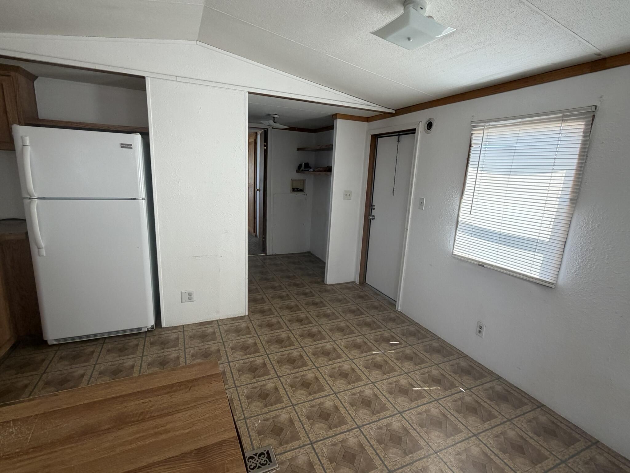 Photo 14 — 304 Walker Street